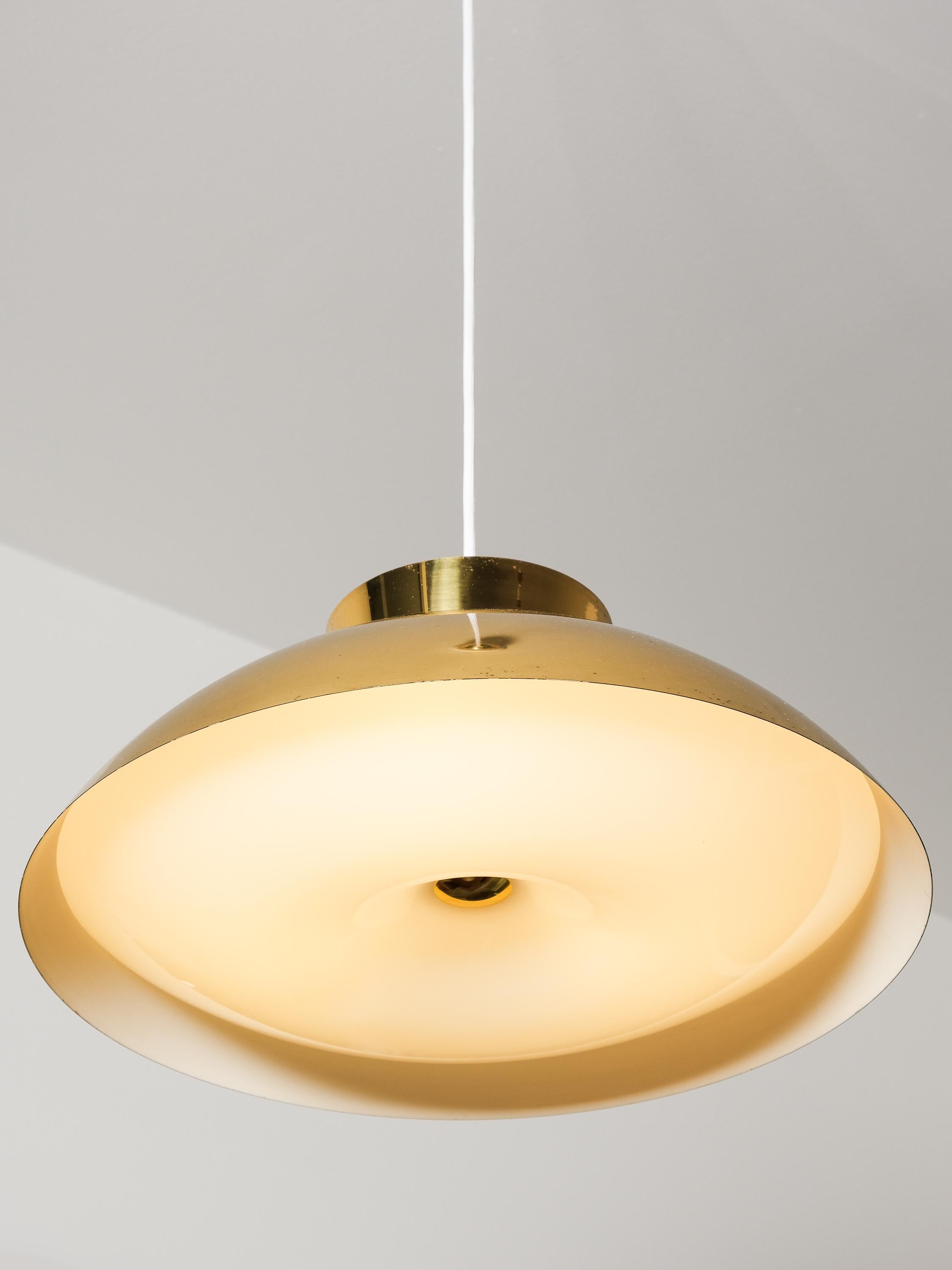 Scandinavian Modern Pair of Model 61-368 Lisa Johansson-Pape Brass Pendants, Orno, Finland, 1950s For Sale