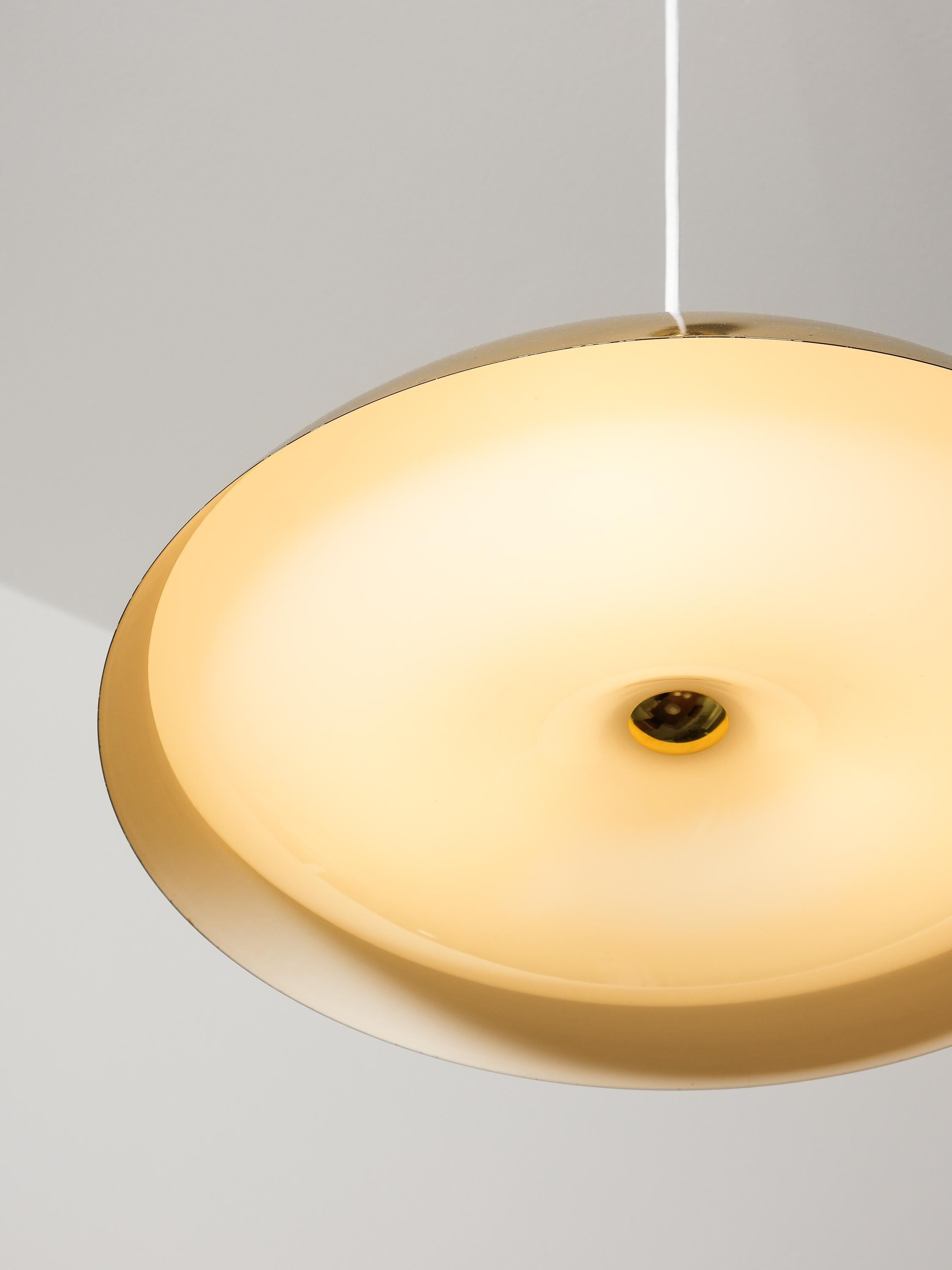 Pair of Model 61-368 Lisa Johansson-Pape Brass Pendants, Orno, Finland, 1950s In Good Condition For Sale In Karis, Nyland