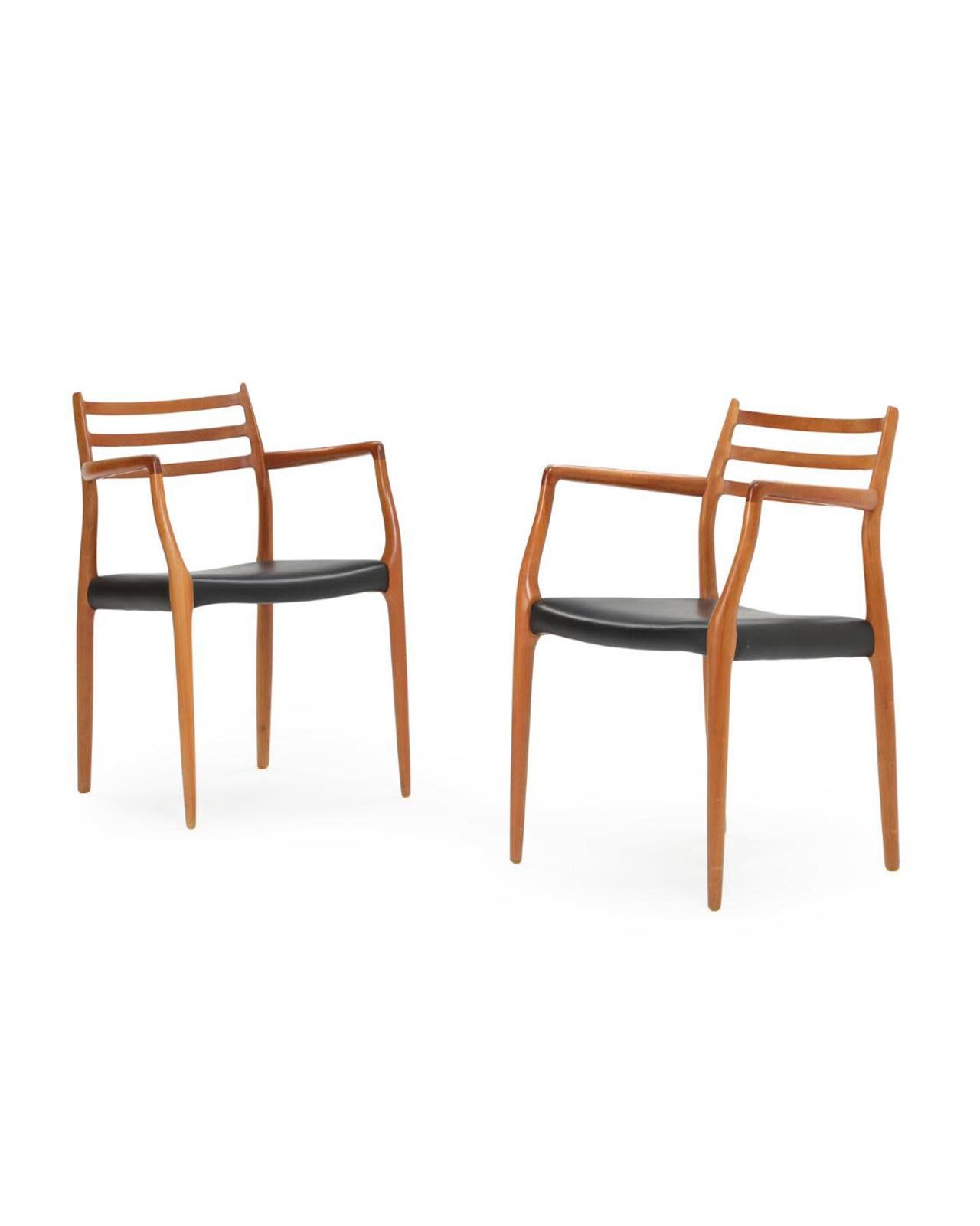 20ième siècle Paire de fauteuils modèle 62 de Niels Otto Møller, c.1960s. en vente