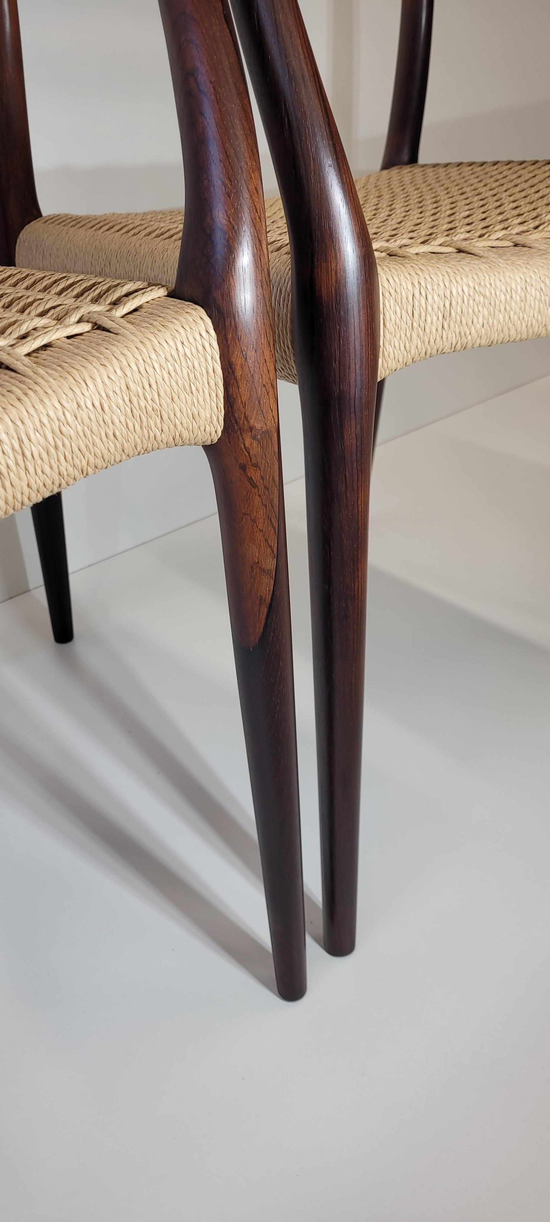 Rosewood Pair of Model 62 Carver Dining Chair by Niels Otto Møller For Sale