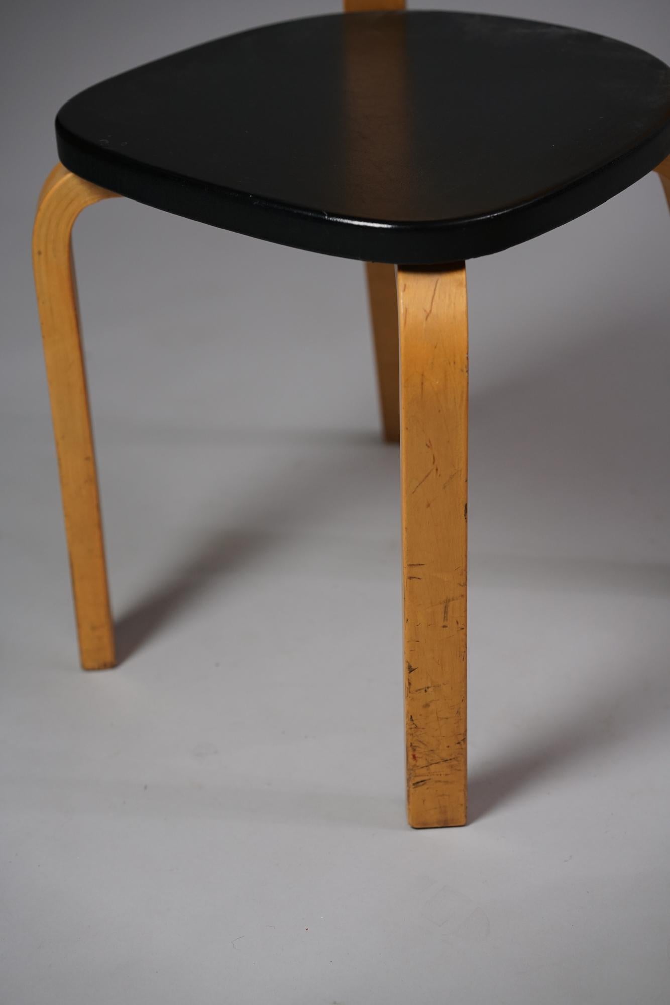 Pair of Model 69 Chairs, Alvar Aalto, Artek, 1960s In Good Condition In Helsinki, FI