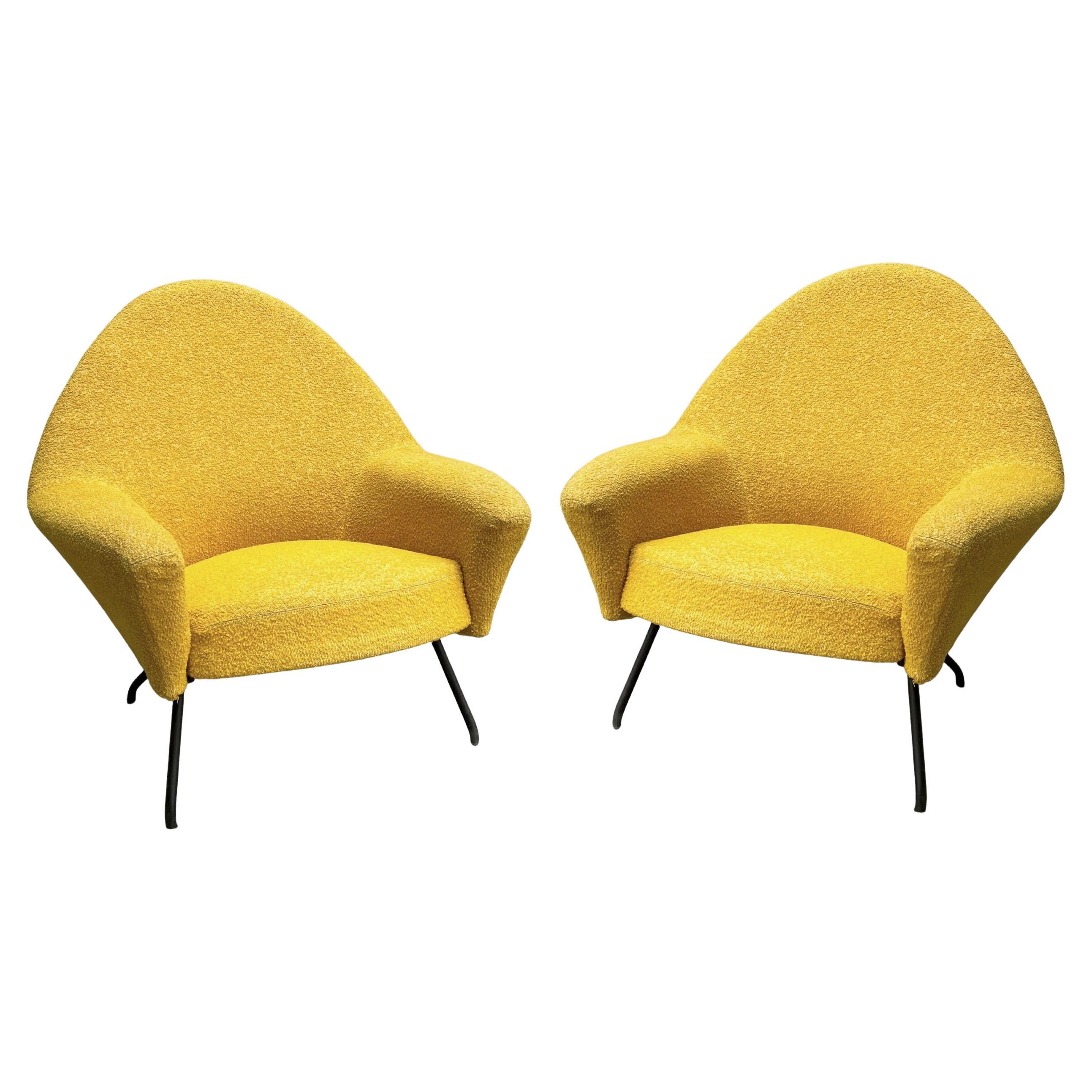 Pair of model 770 armchairs by Joseph-André Motte Ed. Steiner, France circa 1958 For Sale