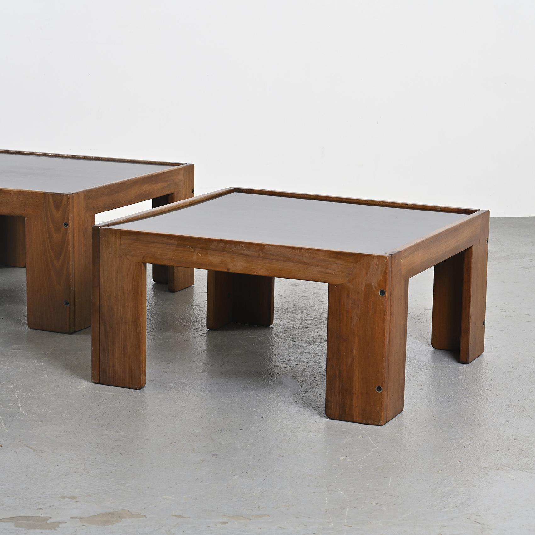 Coppia di tavolini Model 771 di Tobia Scarpa per Cassina, circa 1965 In condizioni discrete in vendita a VILLEURBANNE, FR