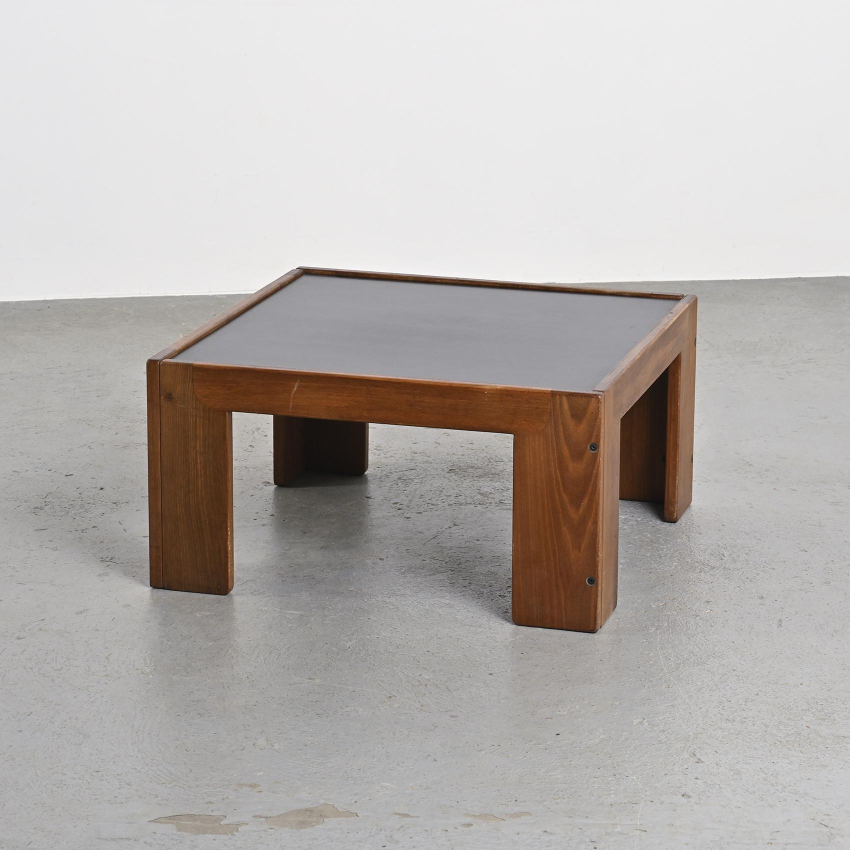 Coppia di tavolini Model 771 di Tobia Scarpa per Cassina, circa 1965 in vendita 2