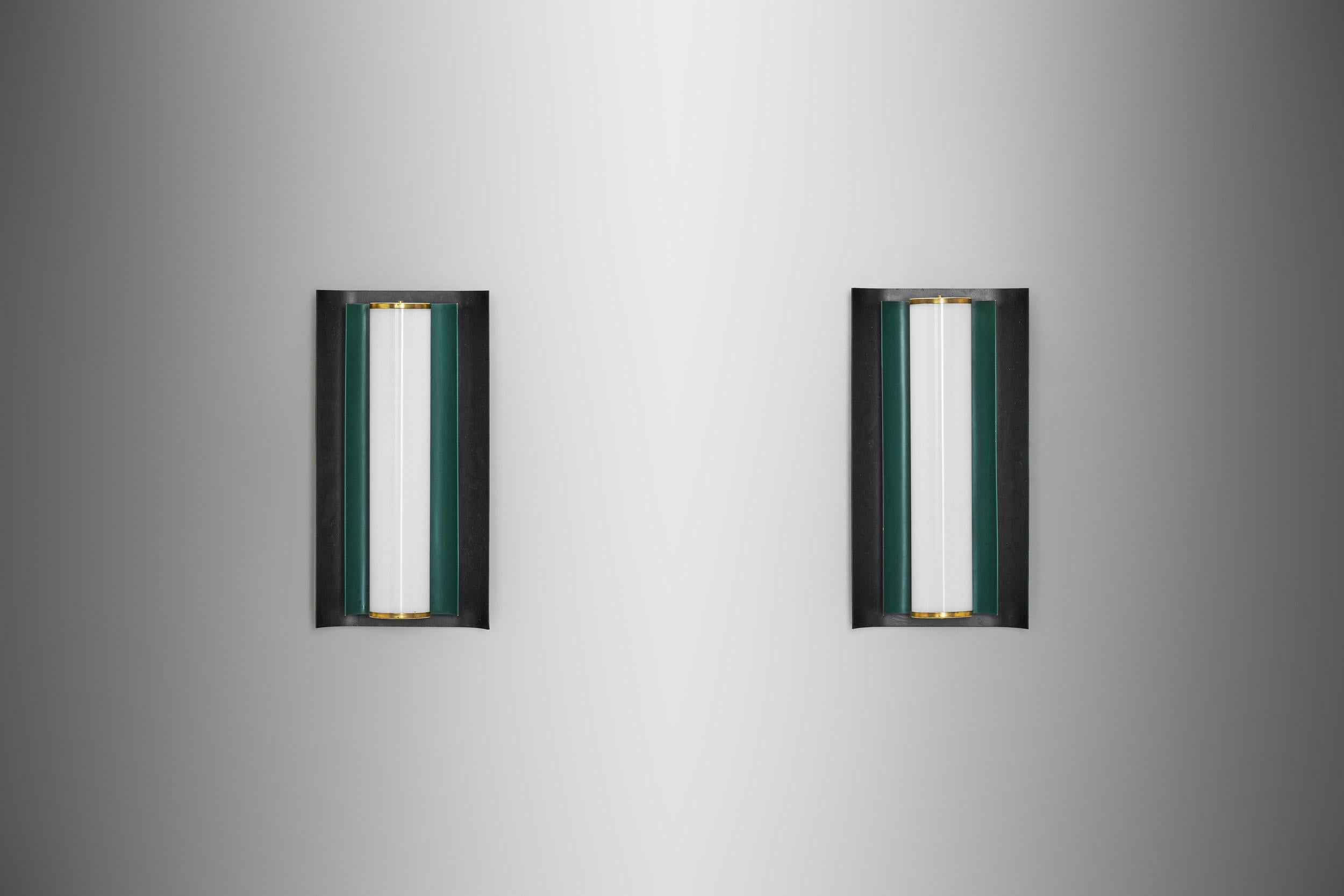 Metal Pair of Model 