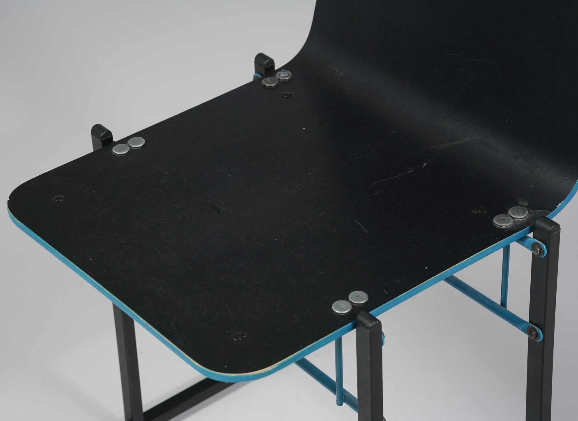 Paar Stühle Modell A500, Yrjö Kukkapuro, Avarte, 1980er Jahre (Ende des 20. Jahrhunderts) im Angebot
