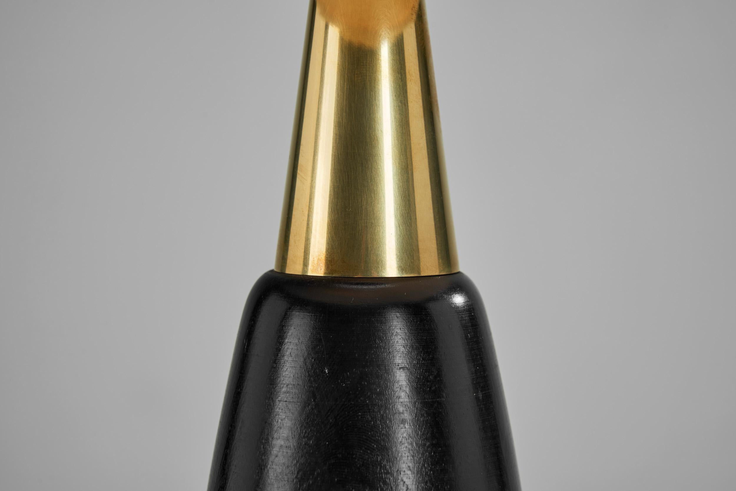 Coppia di lampade da tavolo modello 'E1291' di ASEA, Svezia, 1950 ca. in vendita 9