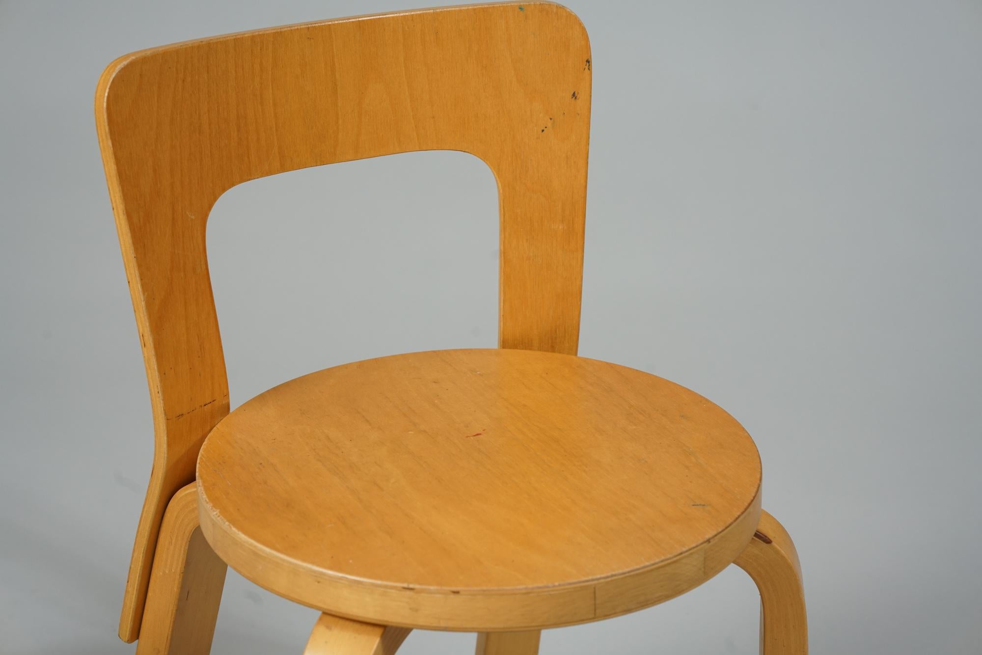Mid-20th Century Pair of Model N65 Children's Chairs, Alvar Aalto, Artek, 1960s