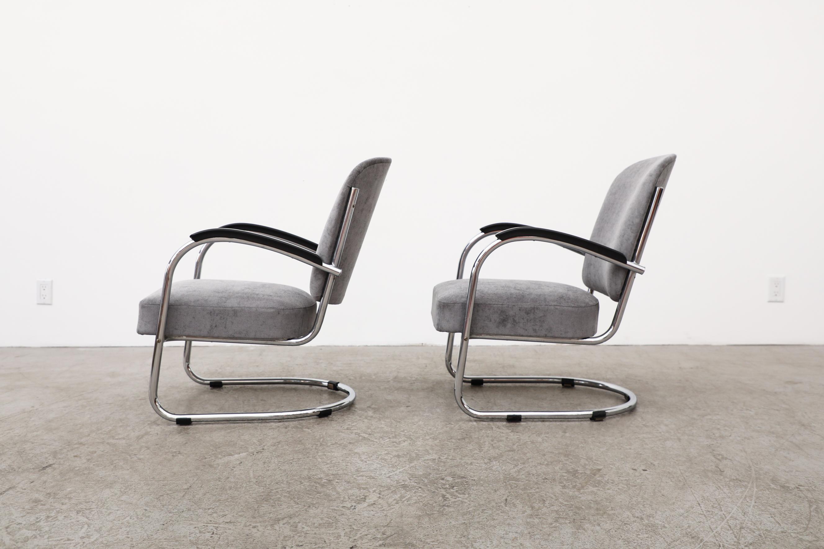 Pair of Model no. 436 Bauhaus Lounge Chairs by Paul Schuitema, 1930's In Good Condition In Los Angeles, CA