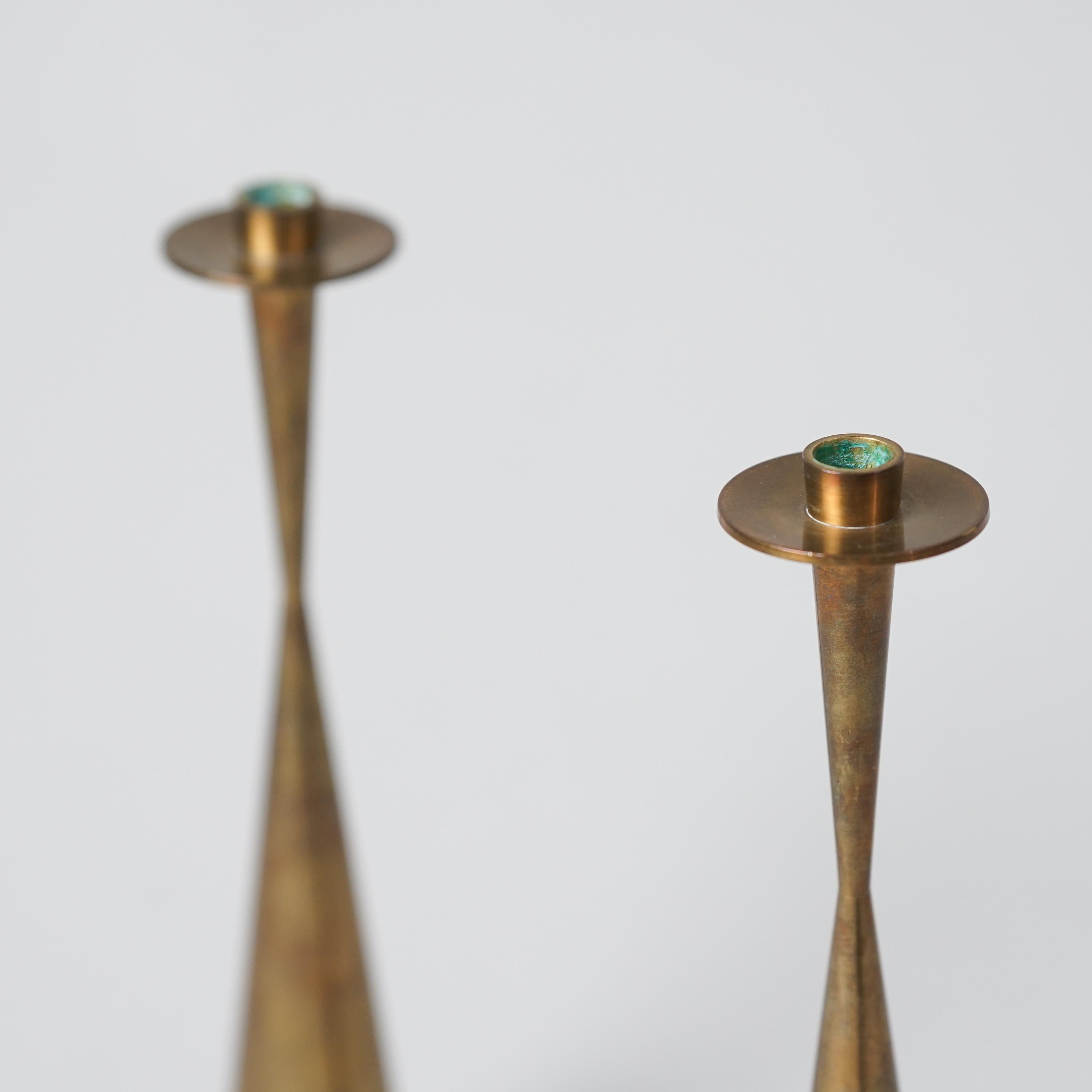 Pair of Model TW 189 Candlesticks, Tapio Wirkkala, Kultakeskus OY, 1970s In Good Condition In Helsinki, Uusimaa