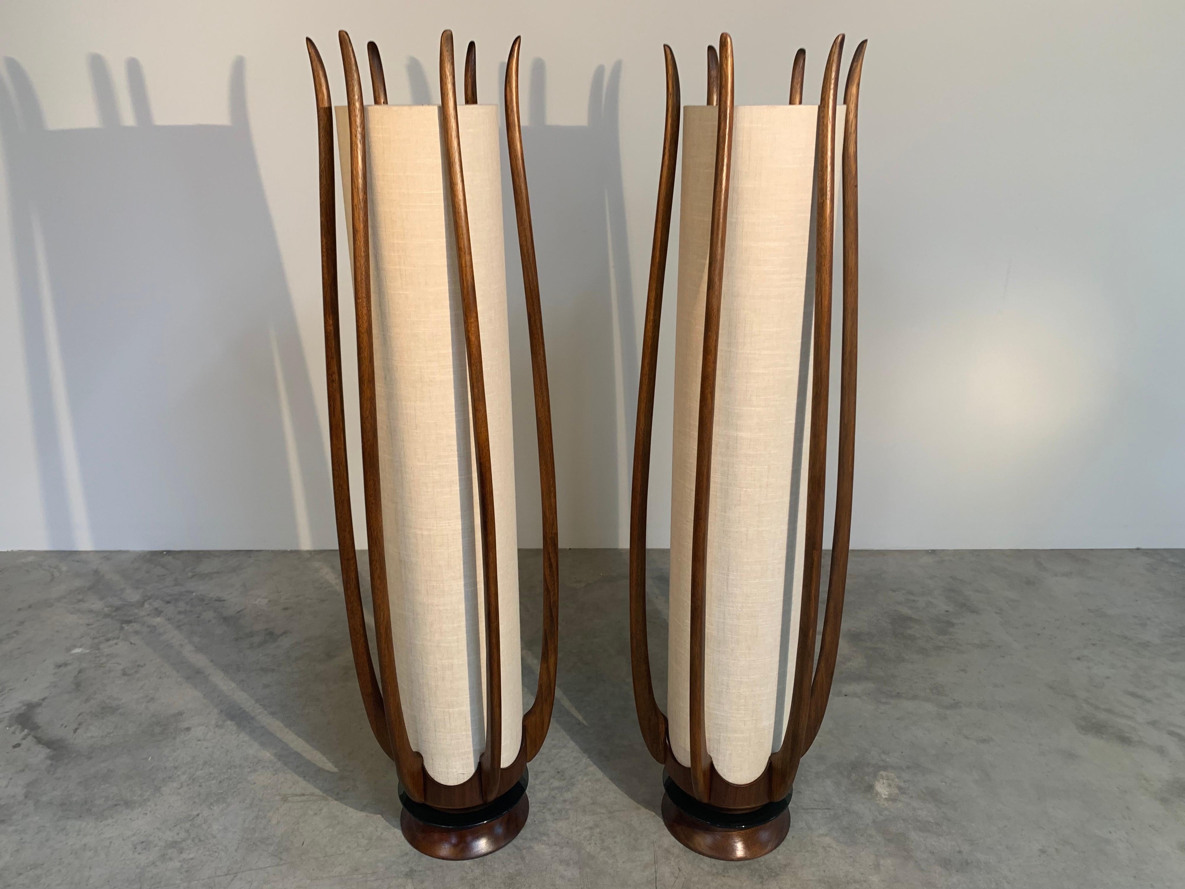 Pair of Modeline Lamp Co Sculptural Walnut Floor Lamps After Adrian Pearsall In Excellent Condition In Southampton, NJ