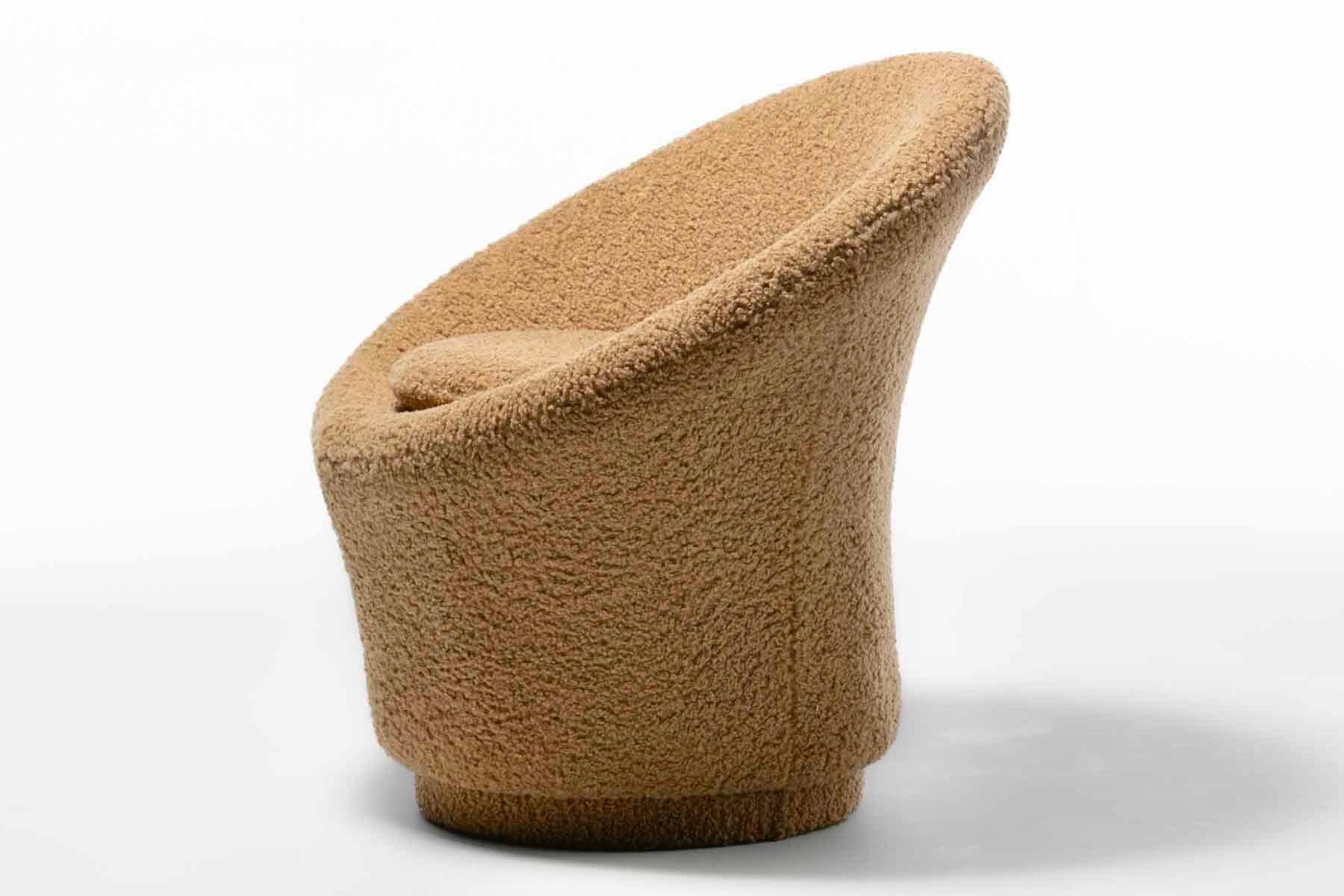 Bouclé Paire de chaises pivotantes modernes des années 1970, style Pierre Paulin, en latte bouclée. en vente