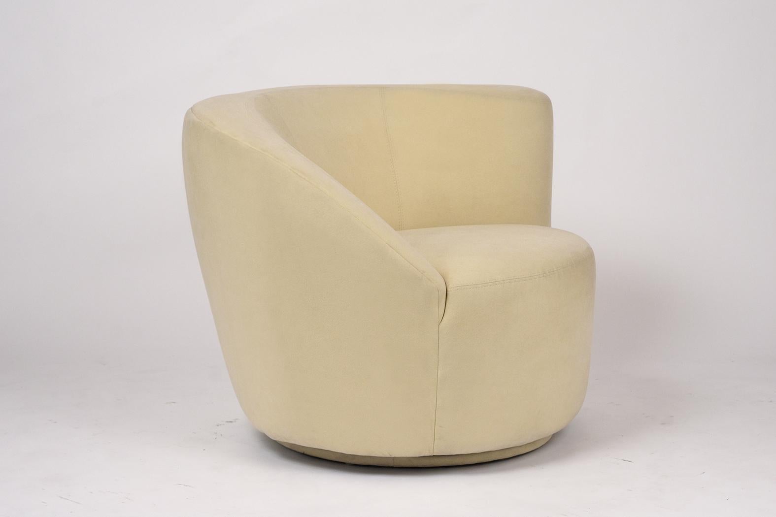 Late 19th Century Pair of Modern 1970s Swivel Lounge Chairs