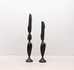 Pareja de esculturas modernas abstractas XL de roble negro de Patrick Coard Paris