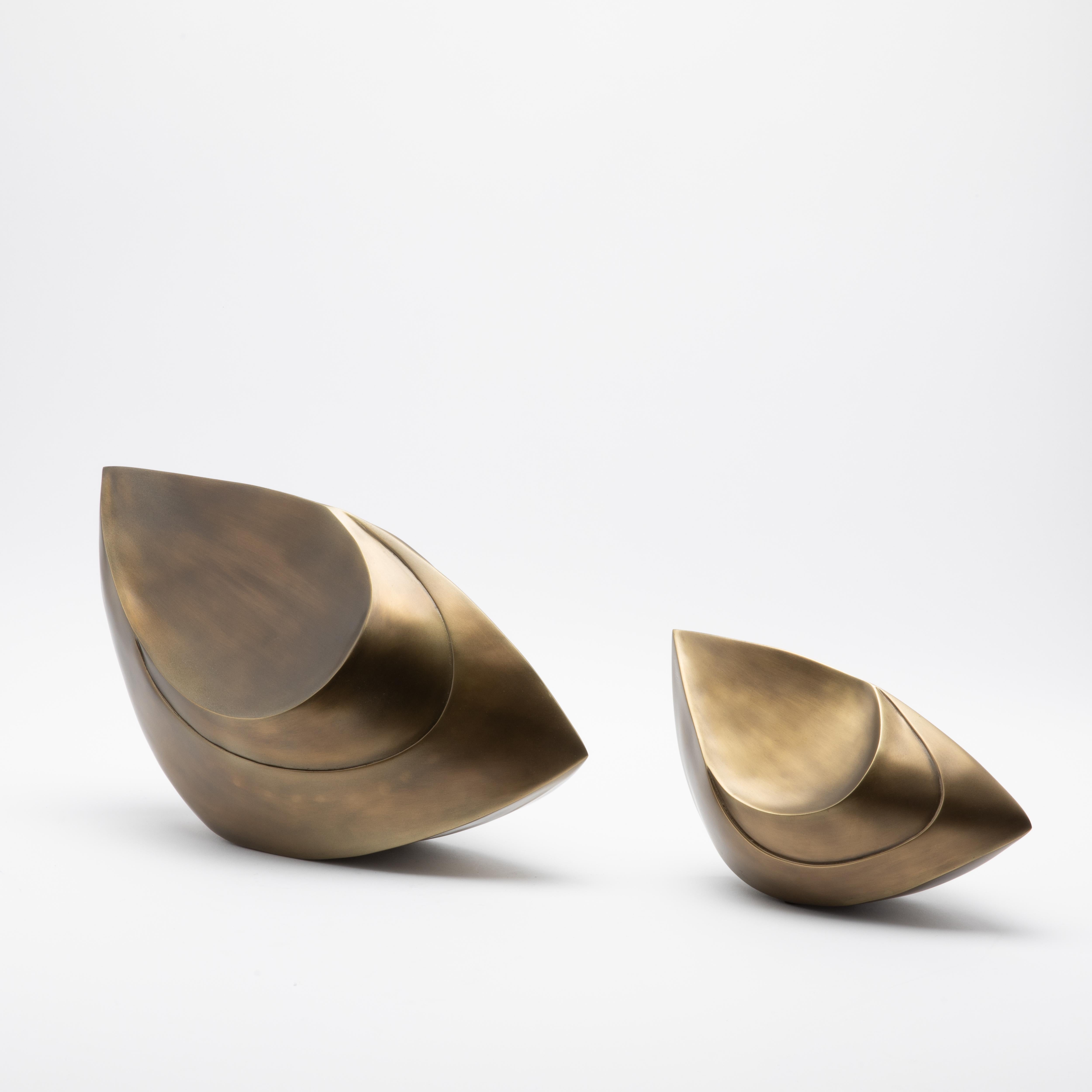 Fait main Paire de Sculptures Modernes Abstraites en Bronze Patina Brass par Patrick Coard Paris en vente