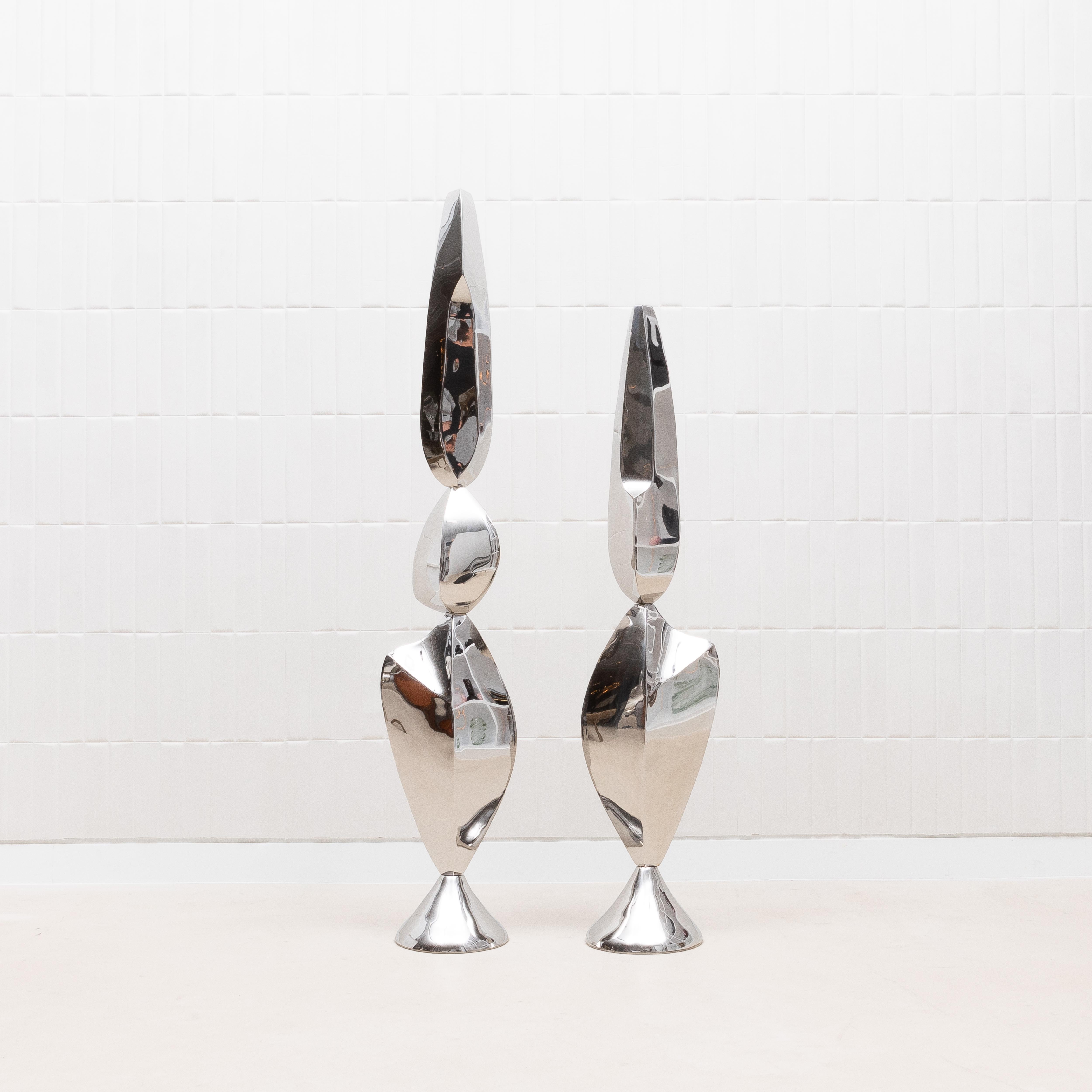 Art Déco Coppia di sculture astratte moderne XL in acciaio lucido di Patrick Coard Paris in vendita