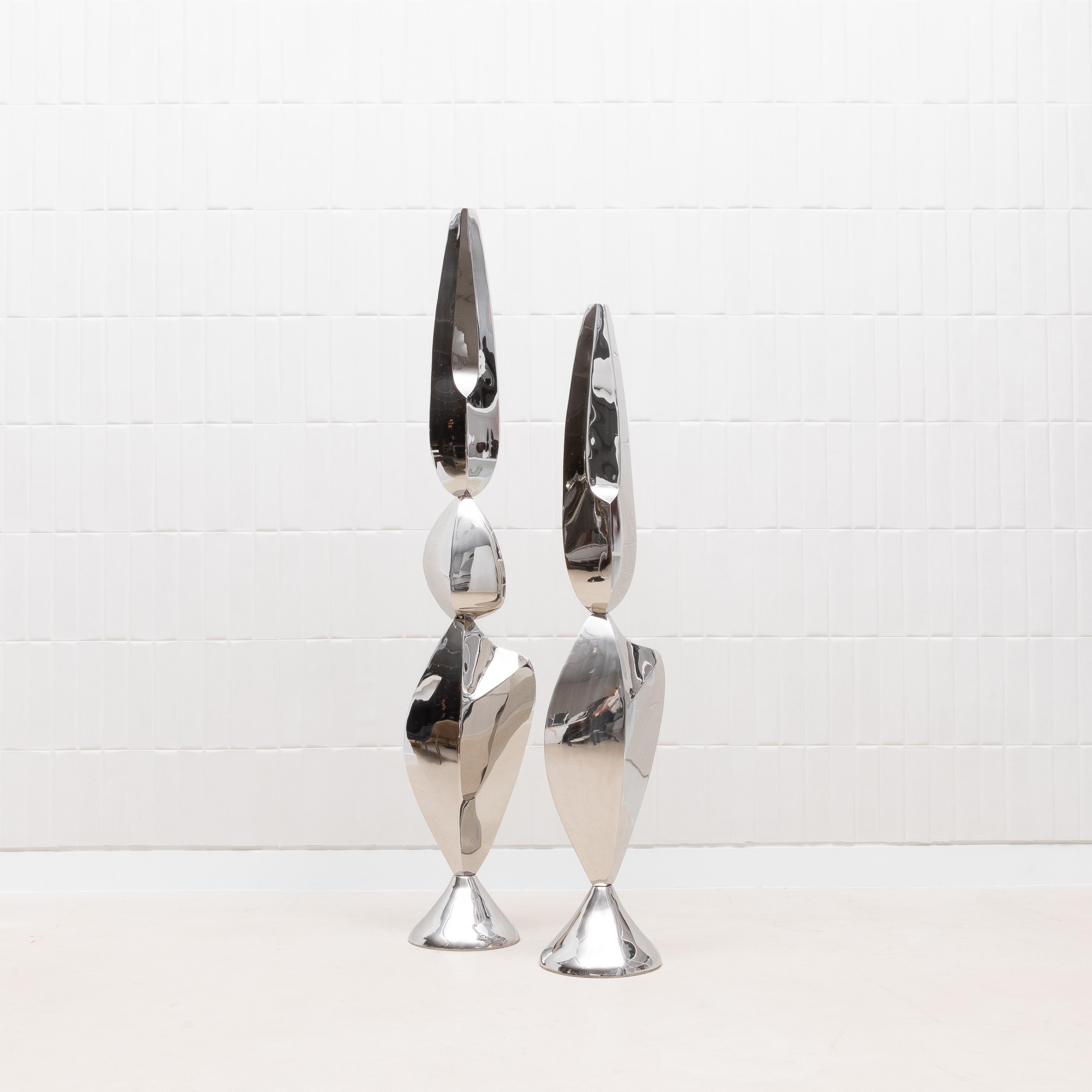 Acciaio inossidabile Coppia di sculture astratte moderne XL in acciaio lucido di Patrick Coard Paris in vendita