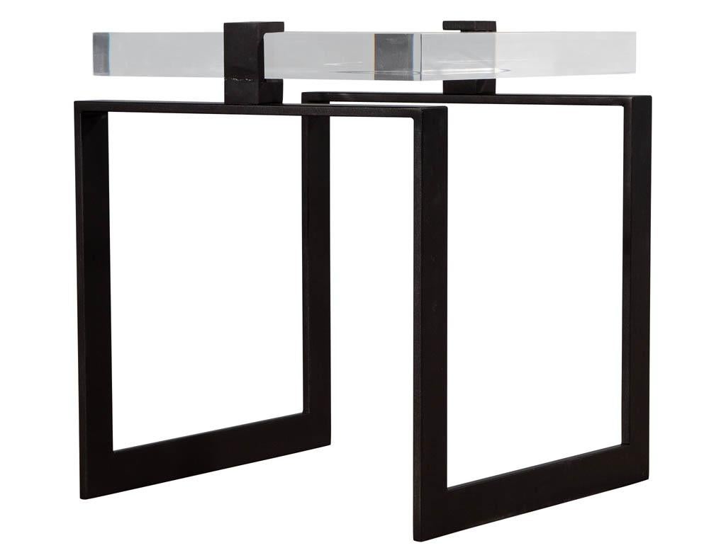 Pair of Modern Acrylic and Metal Side Tables For Sale 2