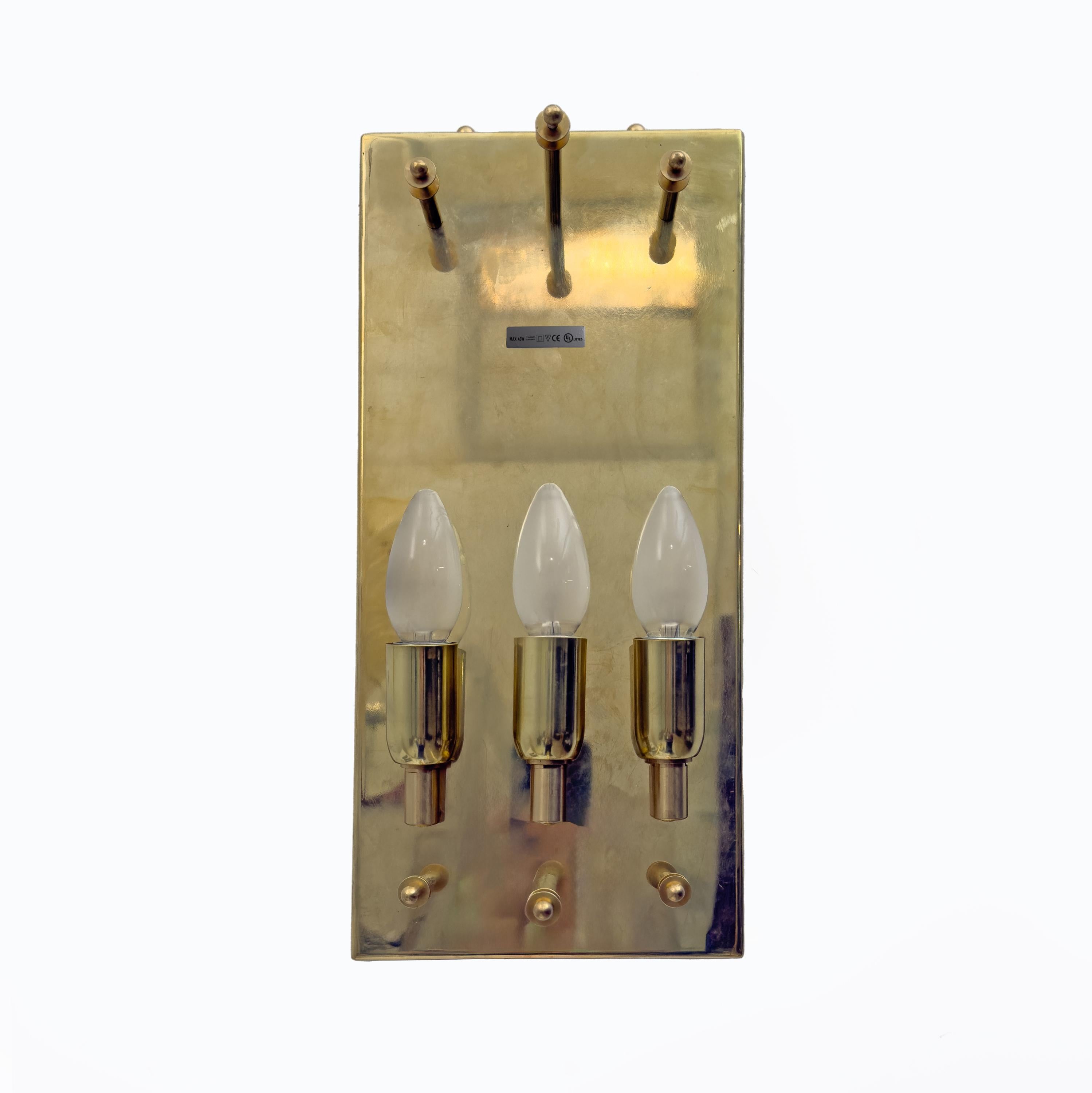 Coppia di lampade moderne in vetro di Murano ambra e verde e ottone in vendita 4