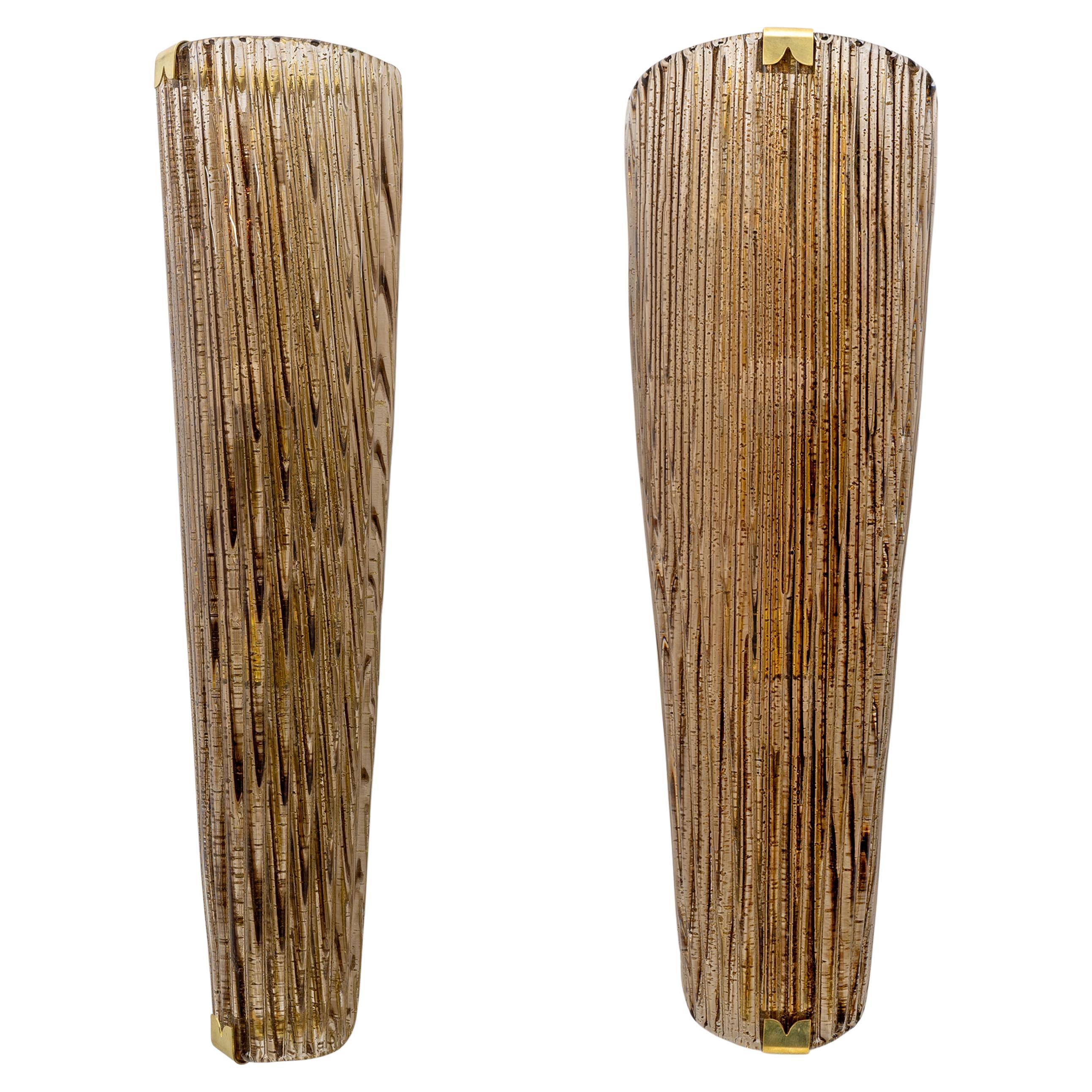 Coppia di lampade moderne in vetro di Murano e ottone color ambra