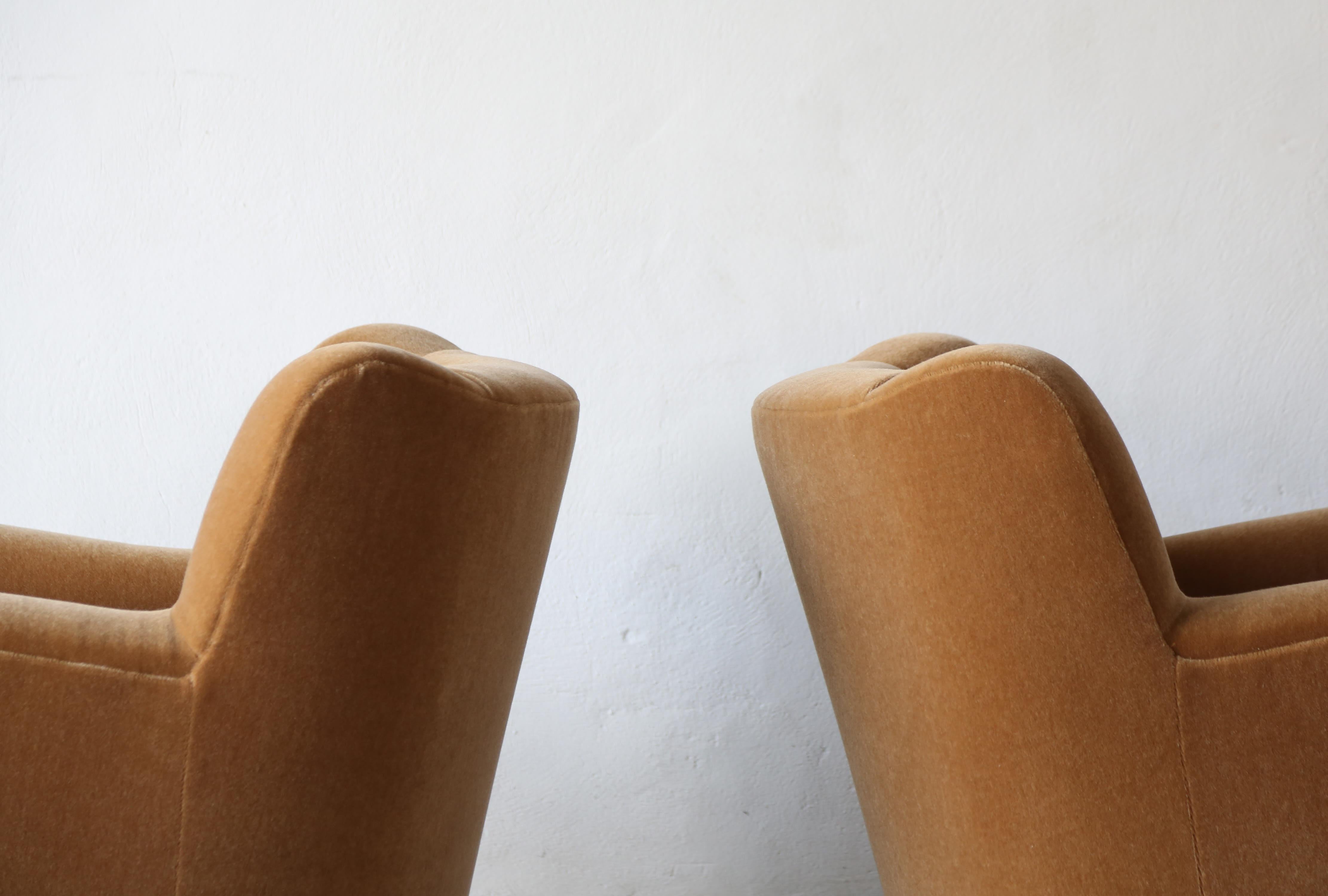 Paar Sessel, gepolstert mit reinem Mohair (Holz) im Angebot