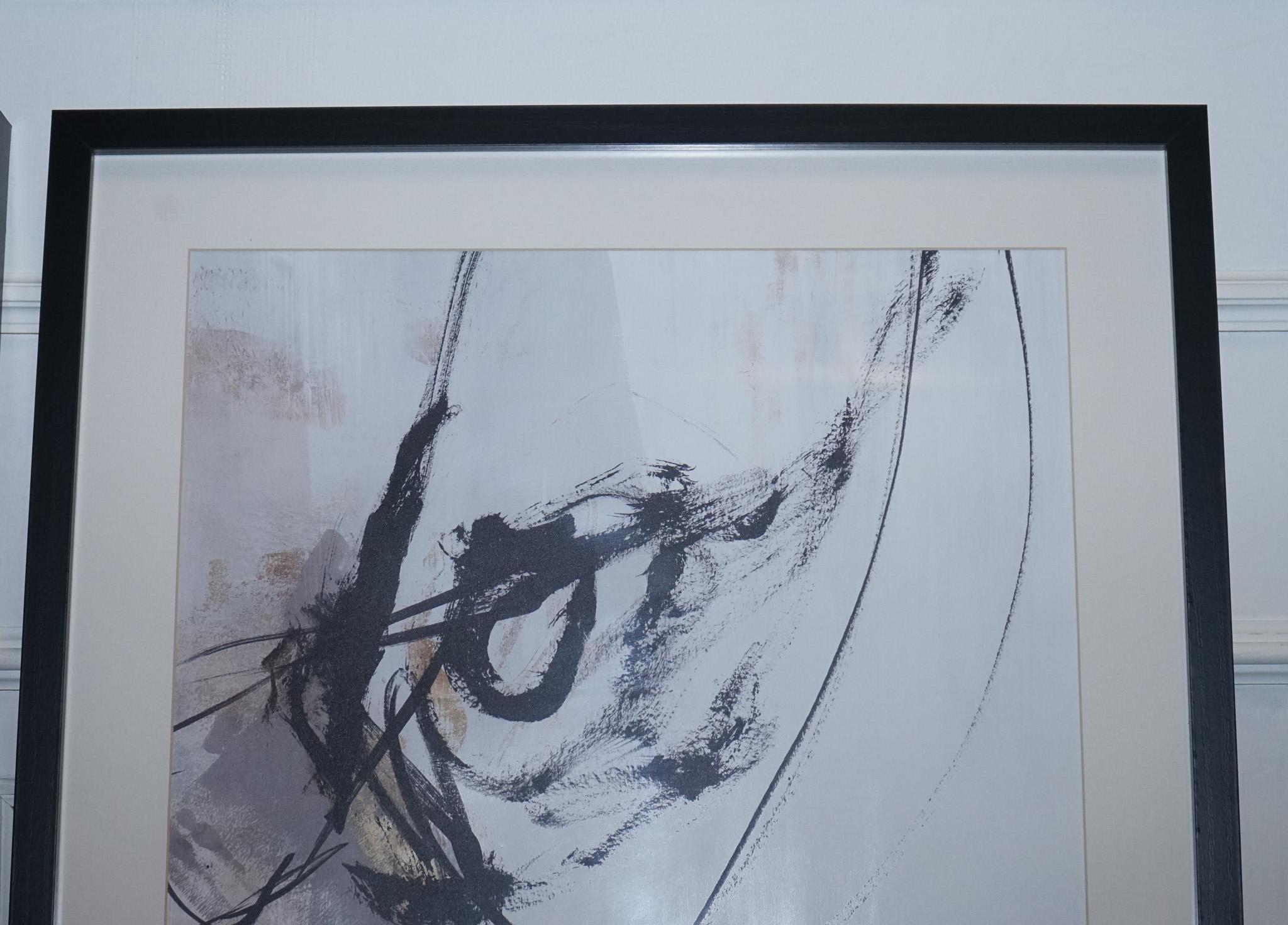 PAIR OF MODERN ART CHARCOAL STYLE WALL PAINTiNGS  BLACK FRAME 1/2 siglo XX en venta