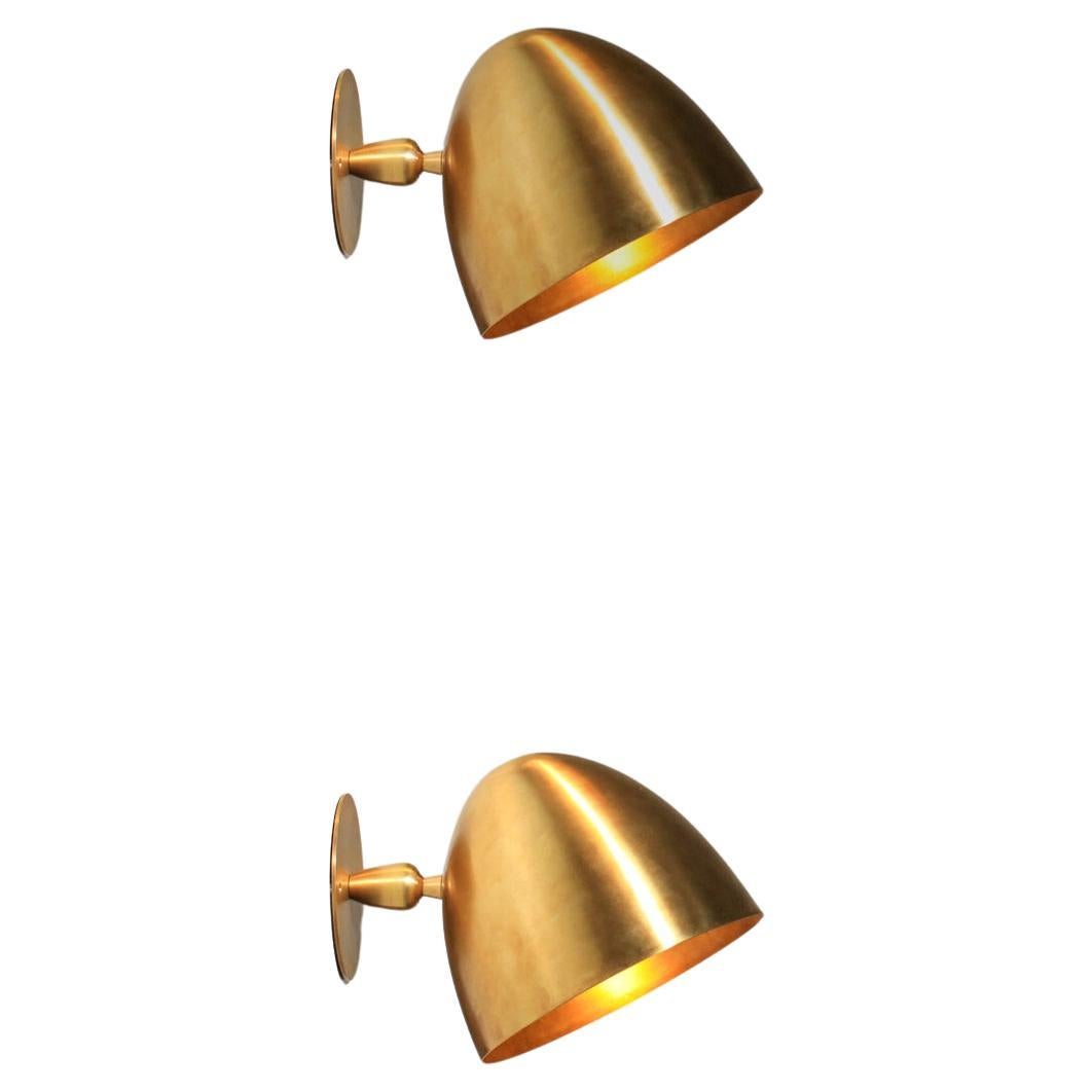 coppia di applique moderne a forma di campana in ottone massiccio patinato