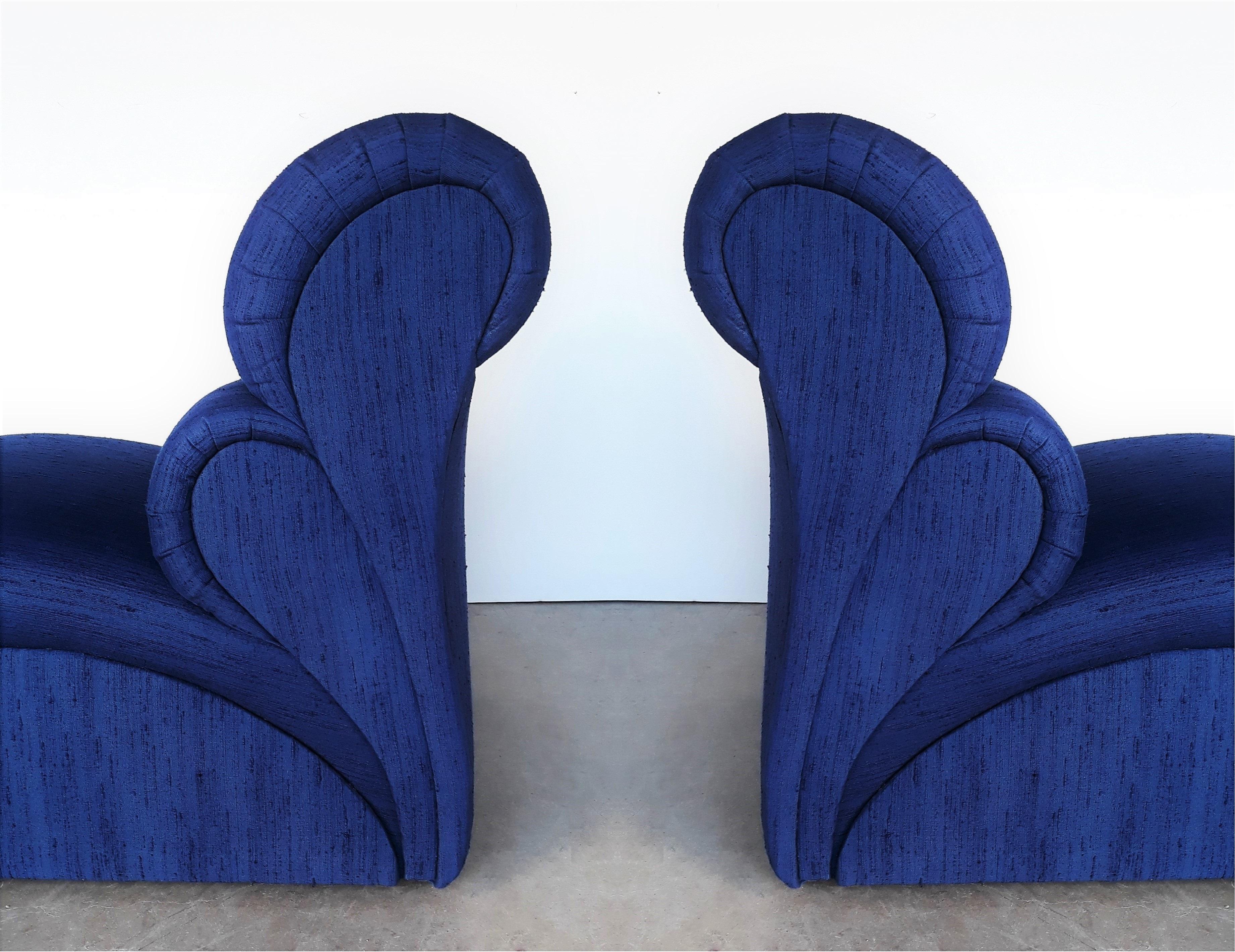 Pair of Modern Biomorphic Lounge Chairs by Weiman, 1980s In Good Condition For Sale In Dallas, TX