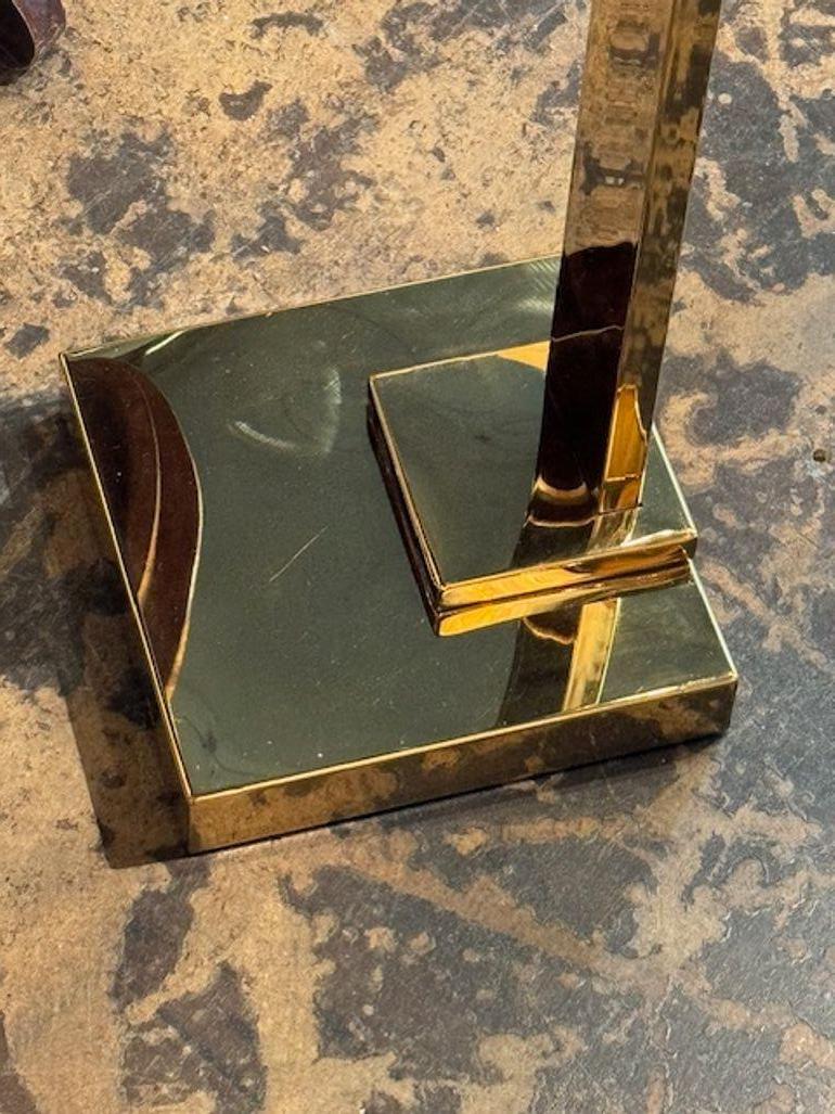 XXIe siècle et contemporain Paire de tables à boire modernes en laiton et marbre en vente