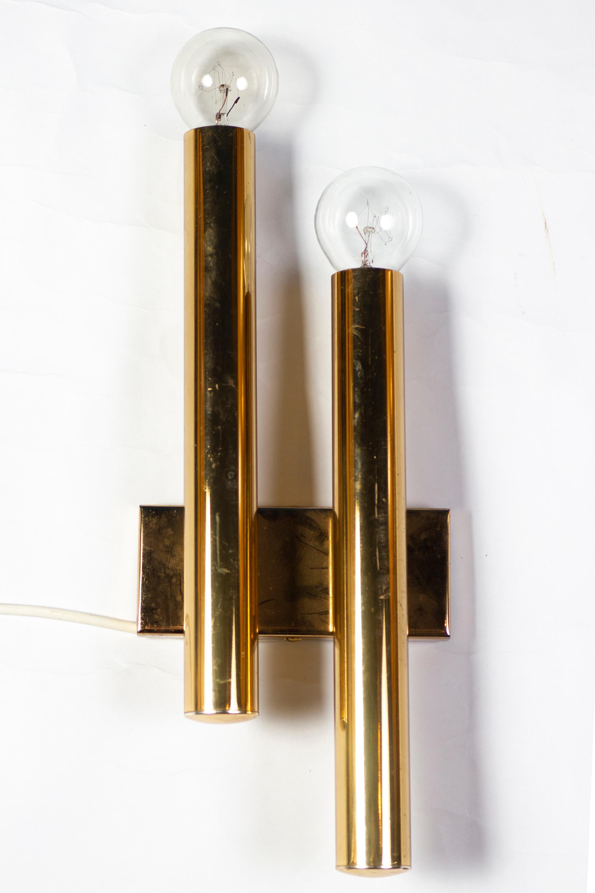 Pair of Modern Brass Sciolari Sconces 1970' For Sale 3