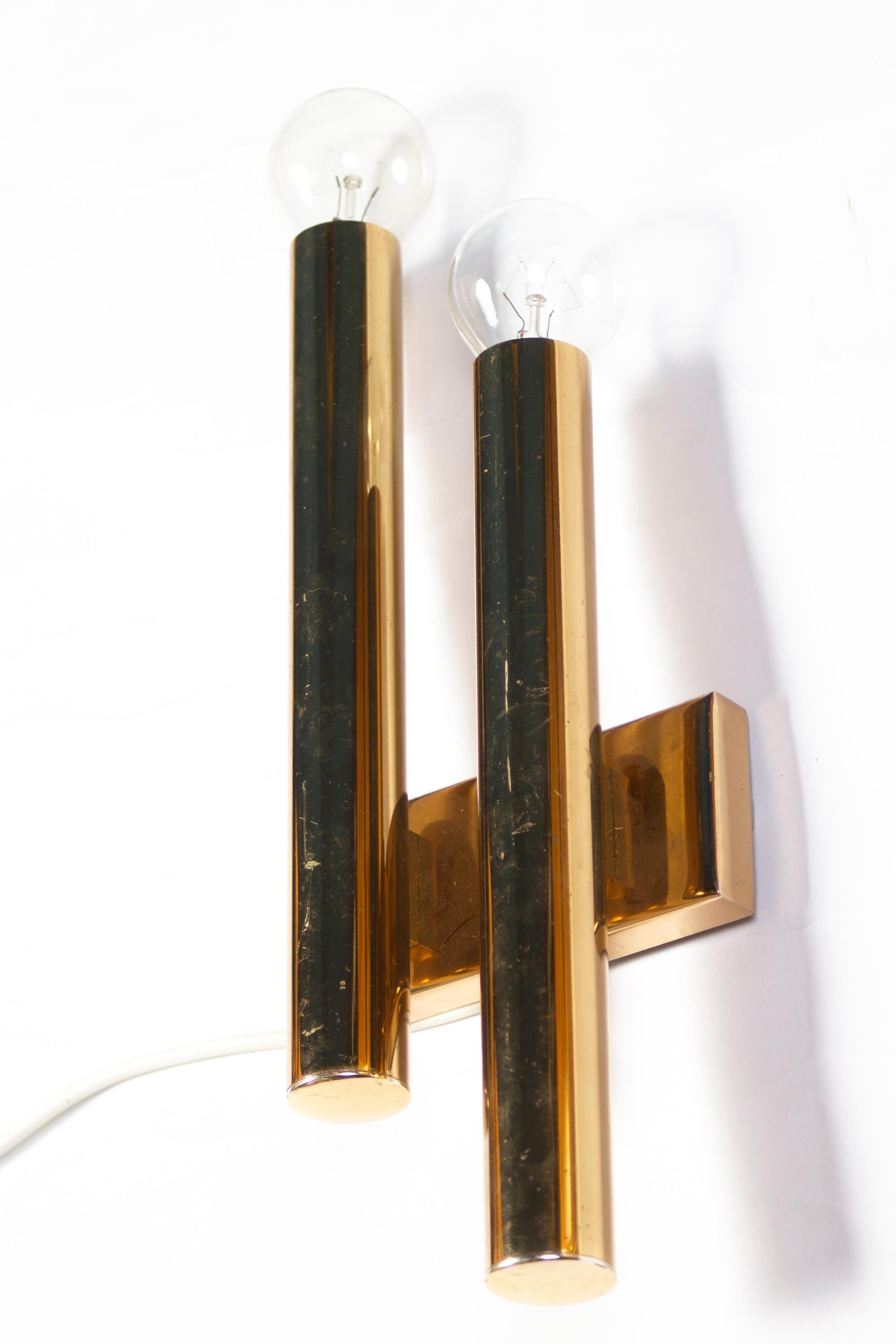 Paire d'appliques modernes en laiton attribuées à Gio Ponti 1970 en vente 3