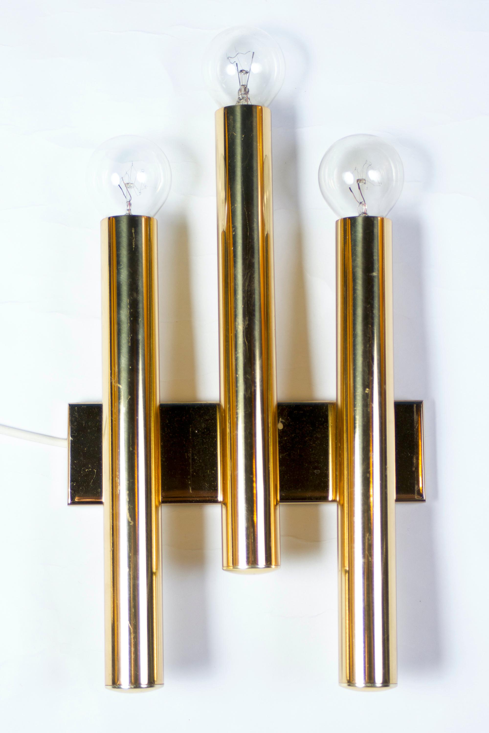 20th Century Pair of Modern Brass Sconces Attributed to Gio Ponti 1970 For Sale