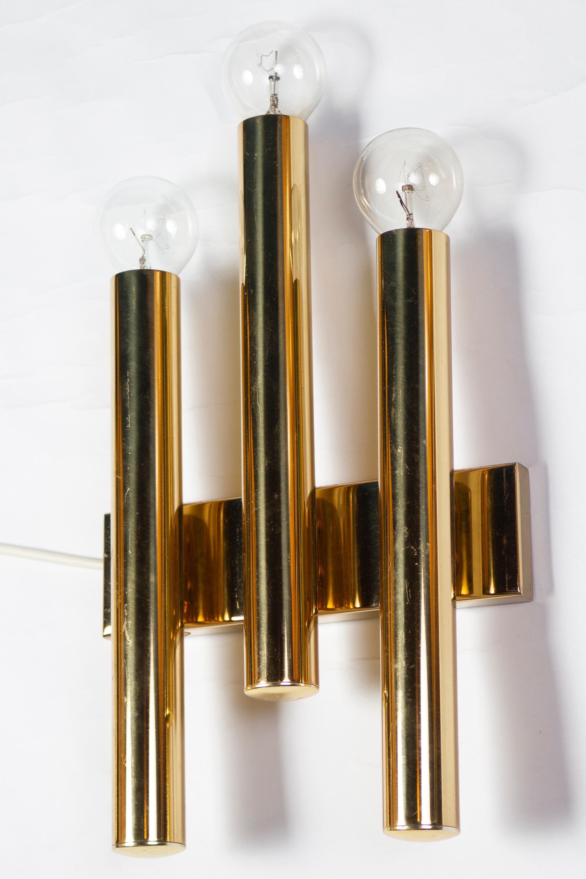 Pair of Modern Brass Sconces Attributed to Gio Ponti 1970 For Sale 1