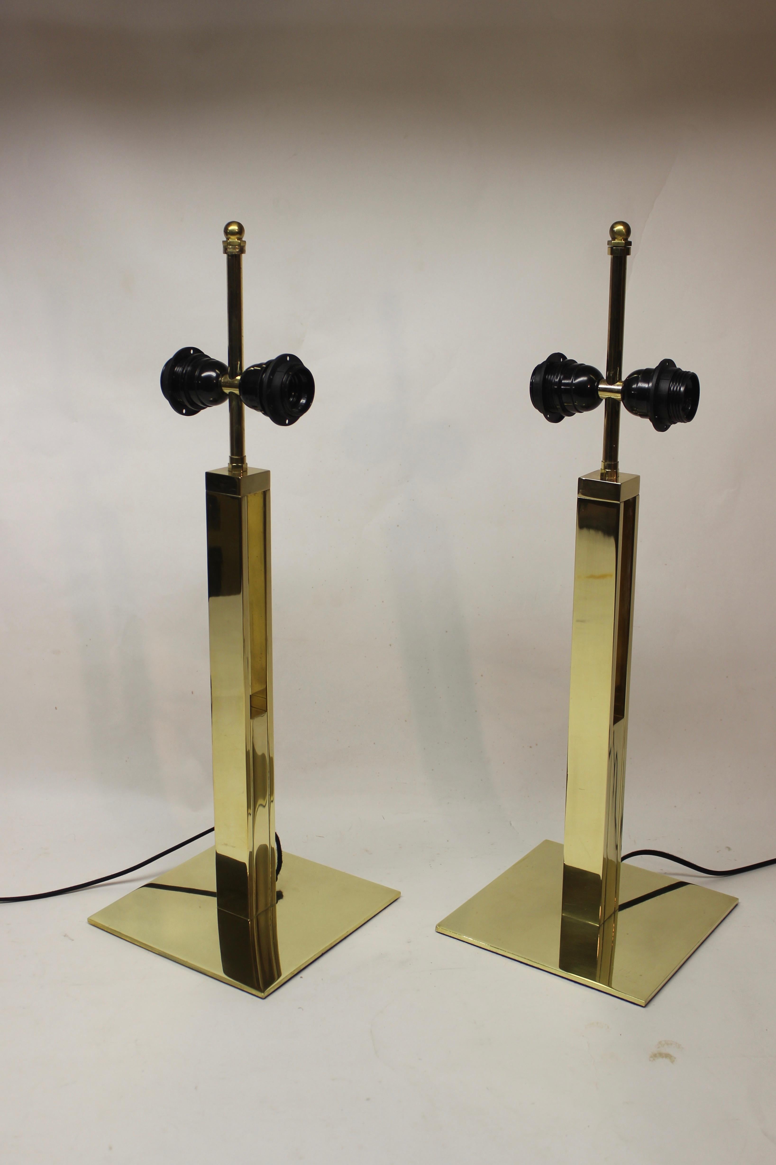 Pair of Modern Brass Table Lamps For Sale 4