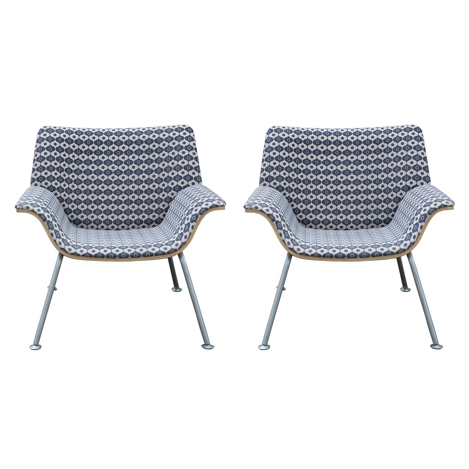 Pair of Modern Brian Kane for Herman Miller Swoop Lounge Chairs in Navy & White