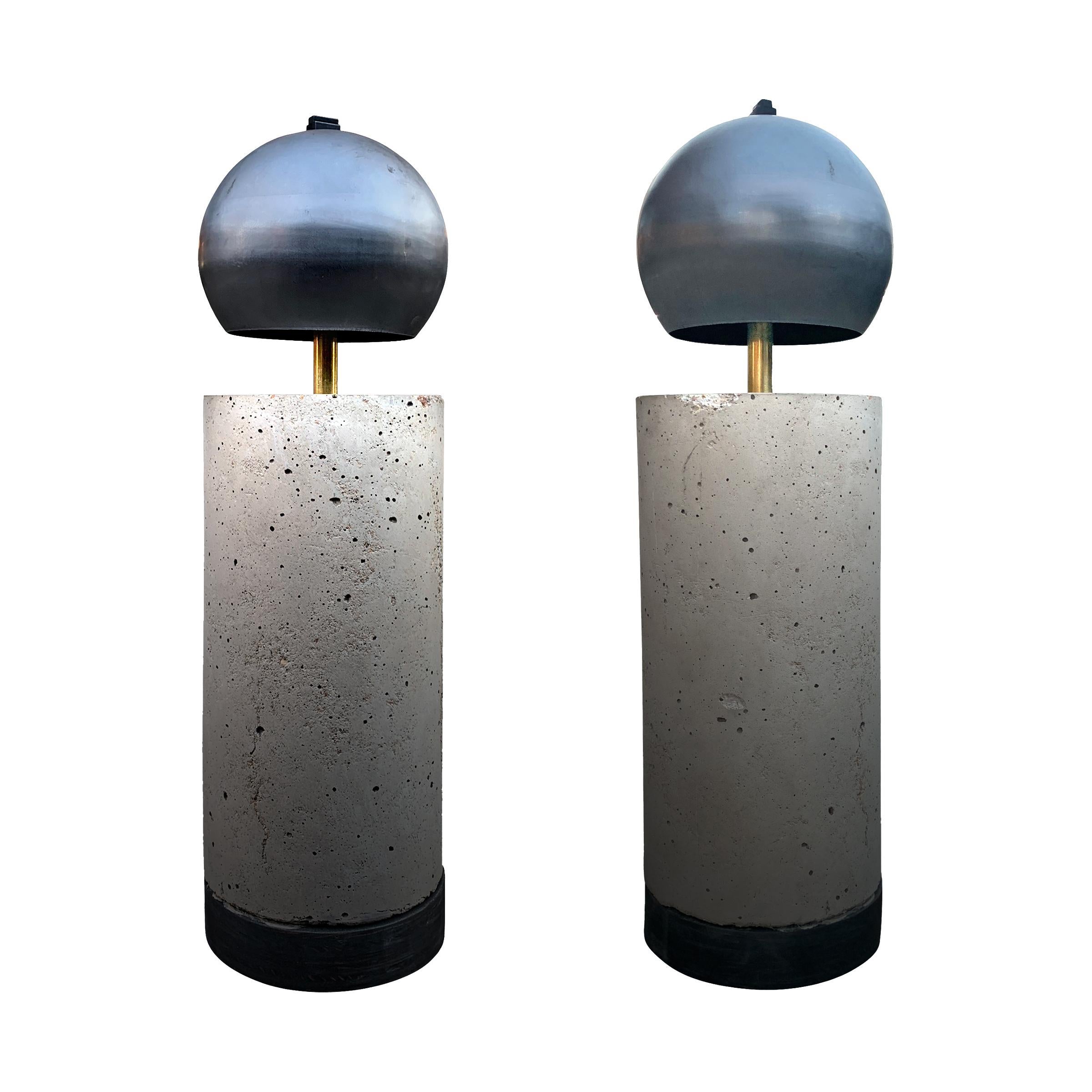 Pair of Modern Brutalist Lamps In Good Condition For Sale In Chicago, IL