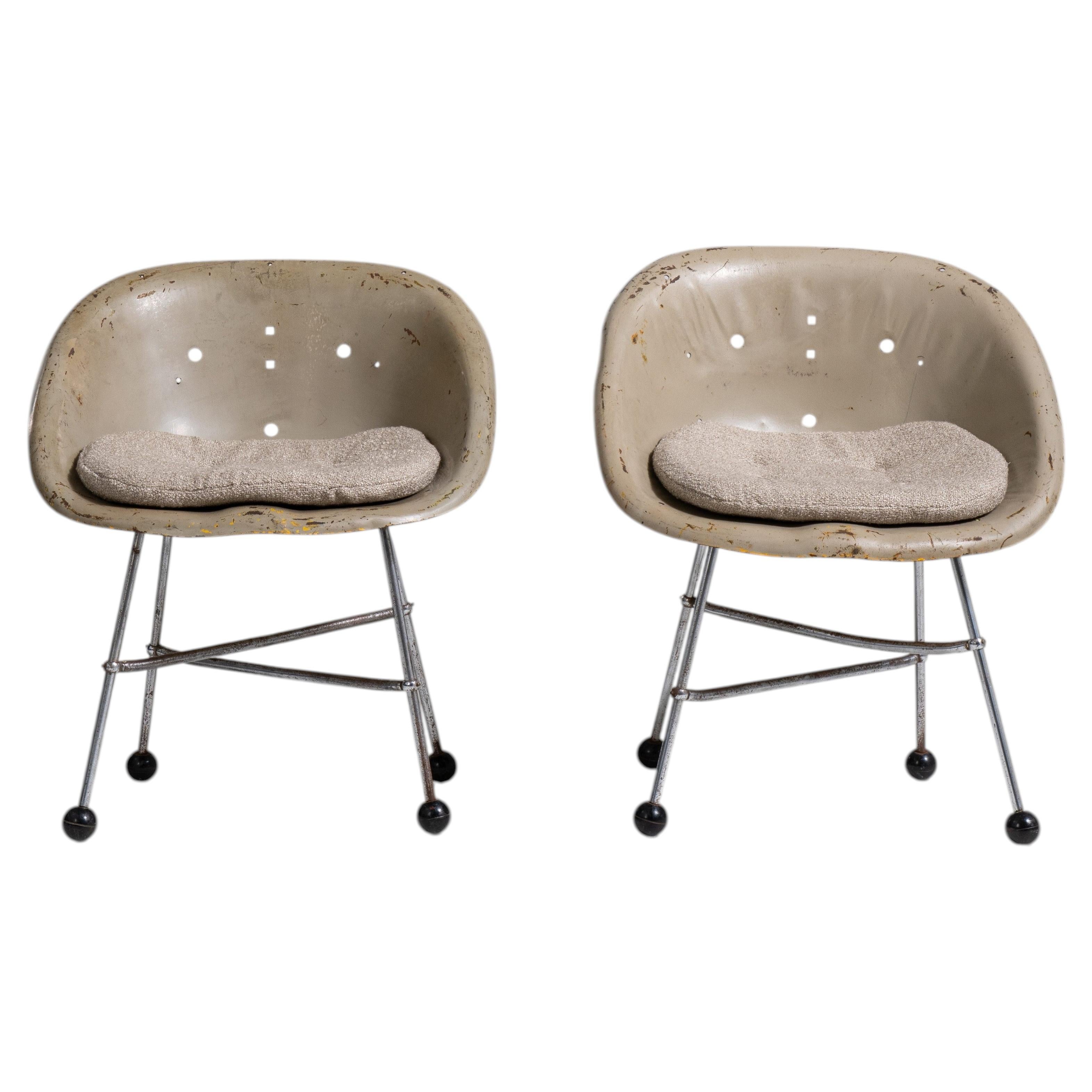 Pair of Modern Chairs with Upholstered Cushions For Sale