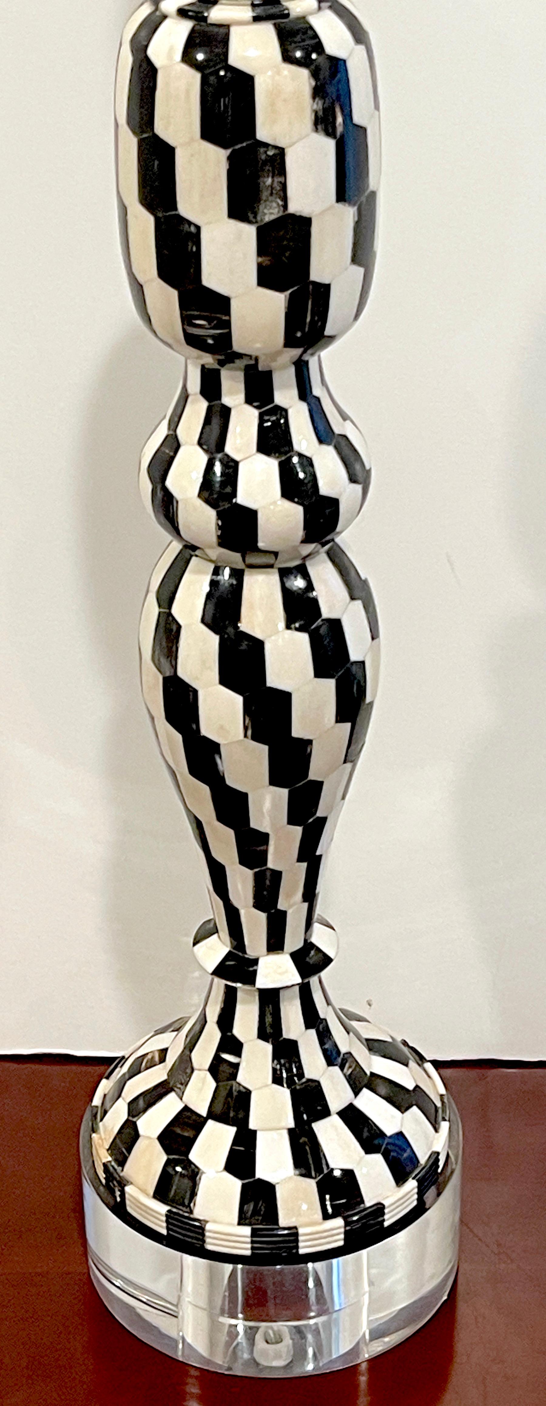 Pair of Modern Chevron Pattern Black & White Tessellated Stone & Lucite Lamps  For Sale 2