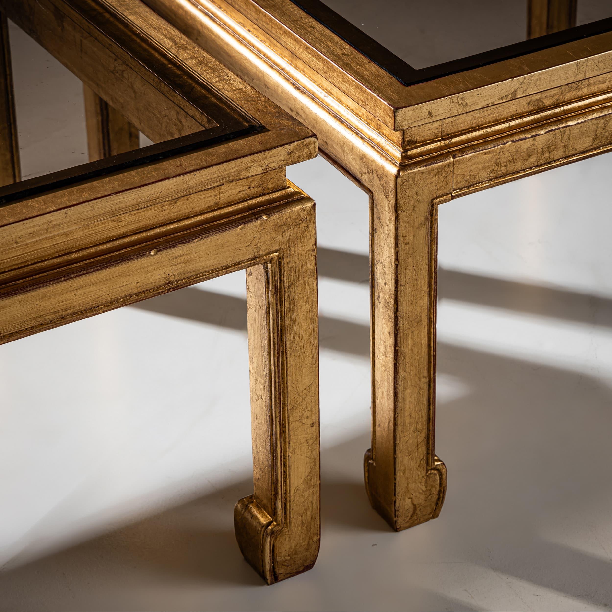 italien Paire de tables basses modernes avec plateau en verre, 1970 en vente
