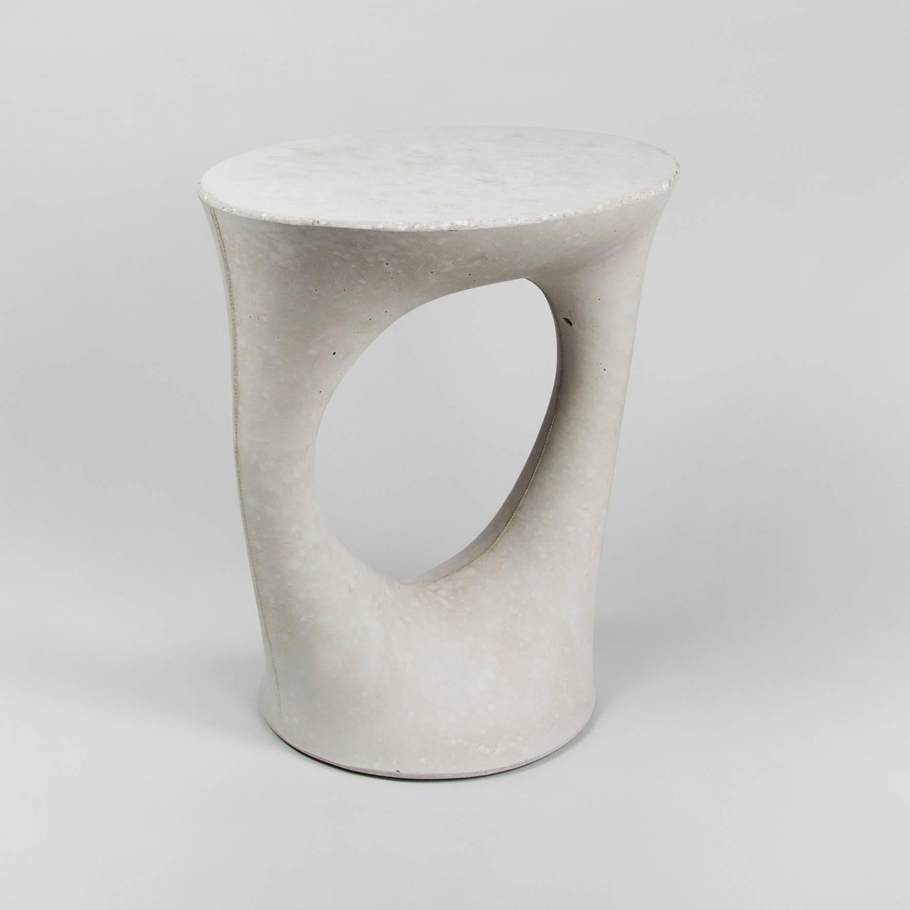 Pareja de Mesas Auxiliares Modernas de Hormigón Kreten en Gris de Souda, En Stock Moderno en venta