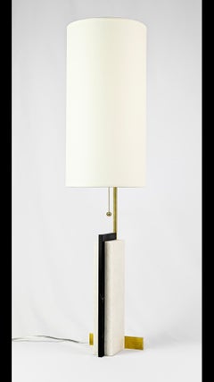 Paire de lampes de bureau d'artisanat modernes en marbre et laiton