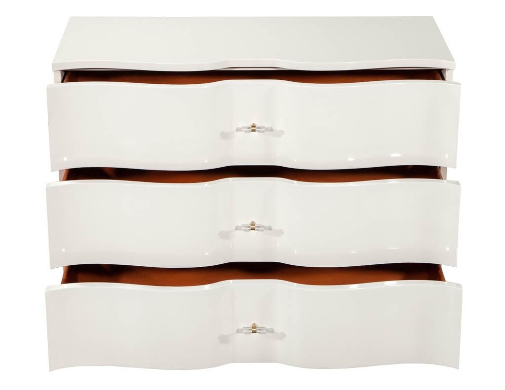 Pair of Modern Cream Chests with Curved Fronts In New Condition For Sale In North York, ON