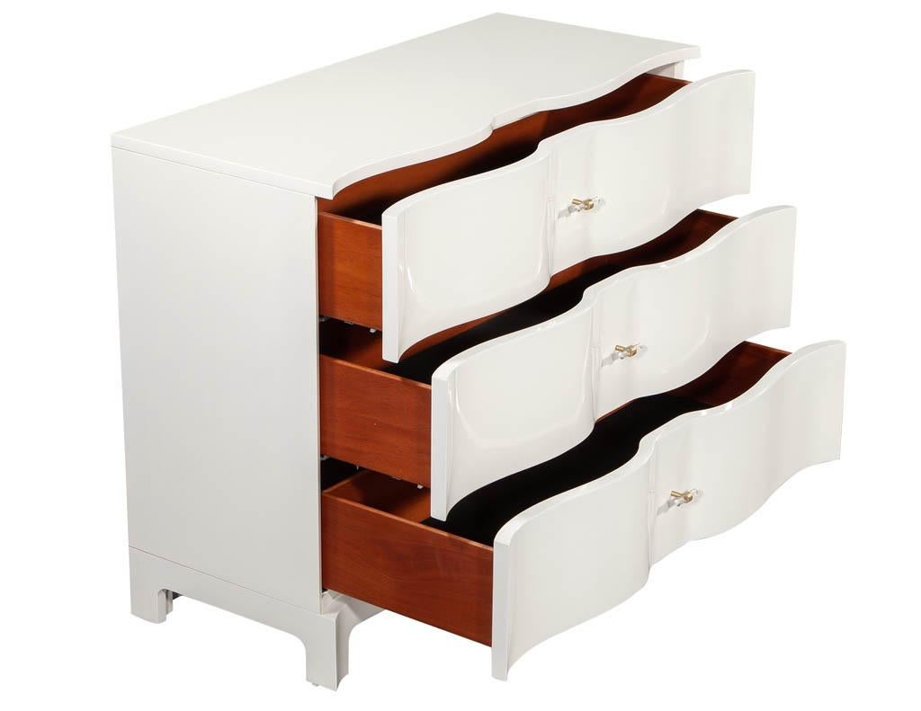 Contemporary Pair of Modern Cream Chests with Curved Fronts For Sale