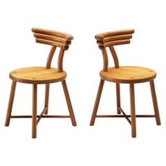 Pair of Modern Dining Chairs With Round Backrests
