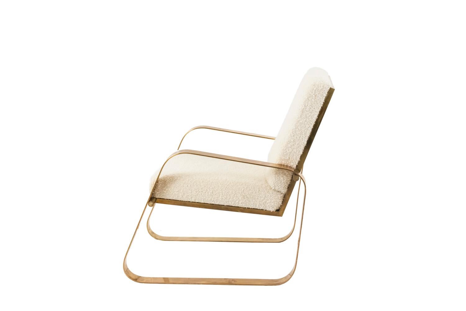 Pair of Modern Easy Chairs in Gilt Brushed Brass, Contemporary Work In Good Condition For Sale In Saint-Ouen, FR