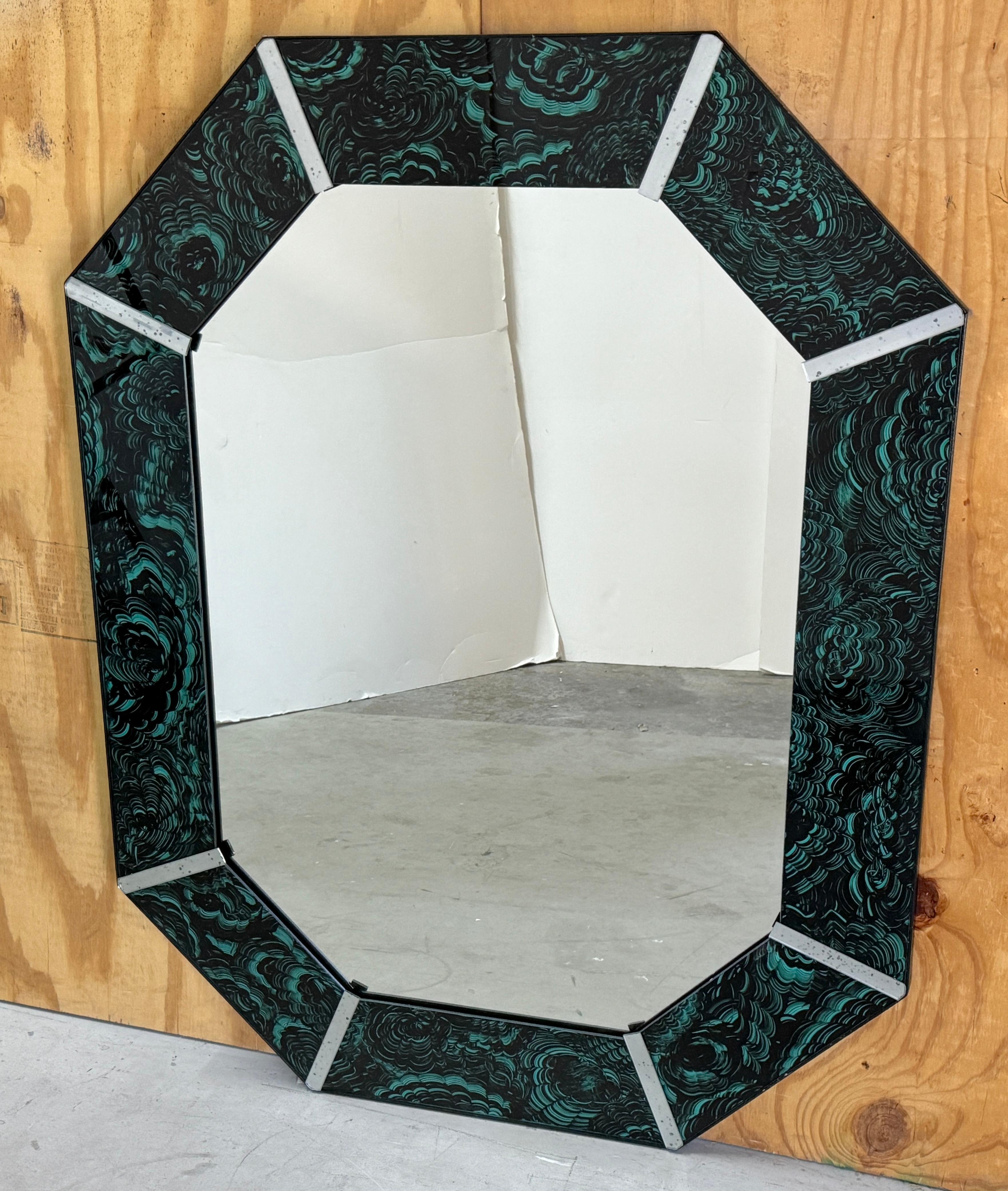 Paire de miroirs octogonaux en malachite The Moderns Bon état - En vente à West Palm Beach, FL
