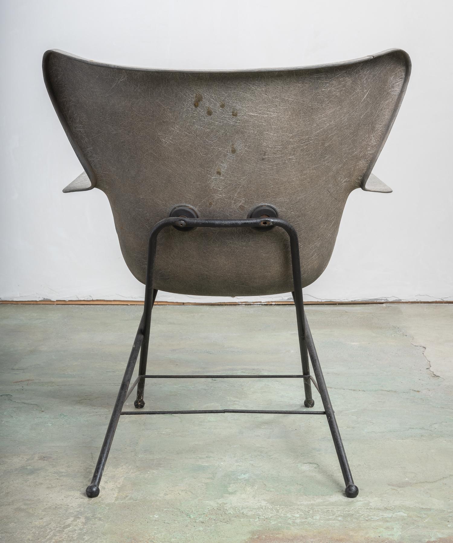 Pair of Modern Fiberglass Chairs, America, 20th Century In Good Condition In Culver City, CA