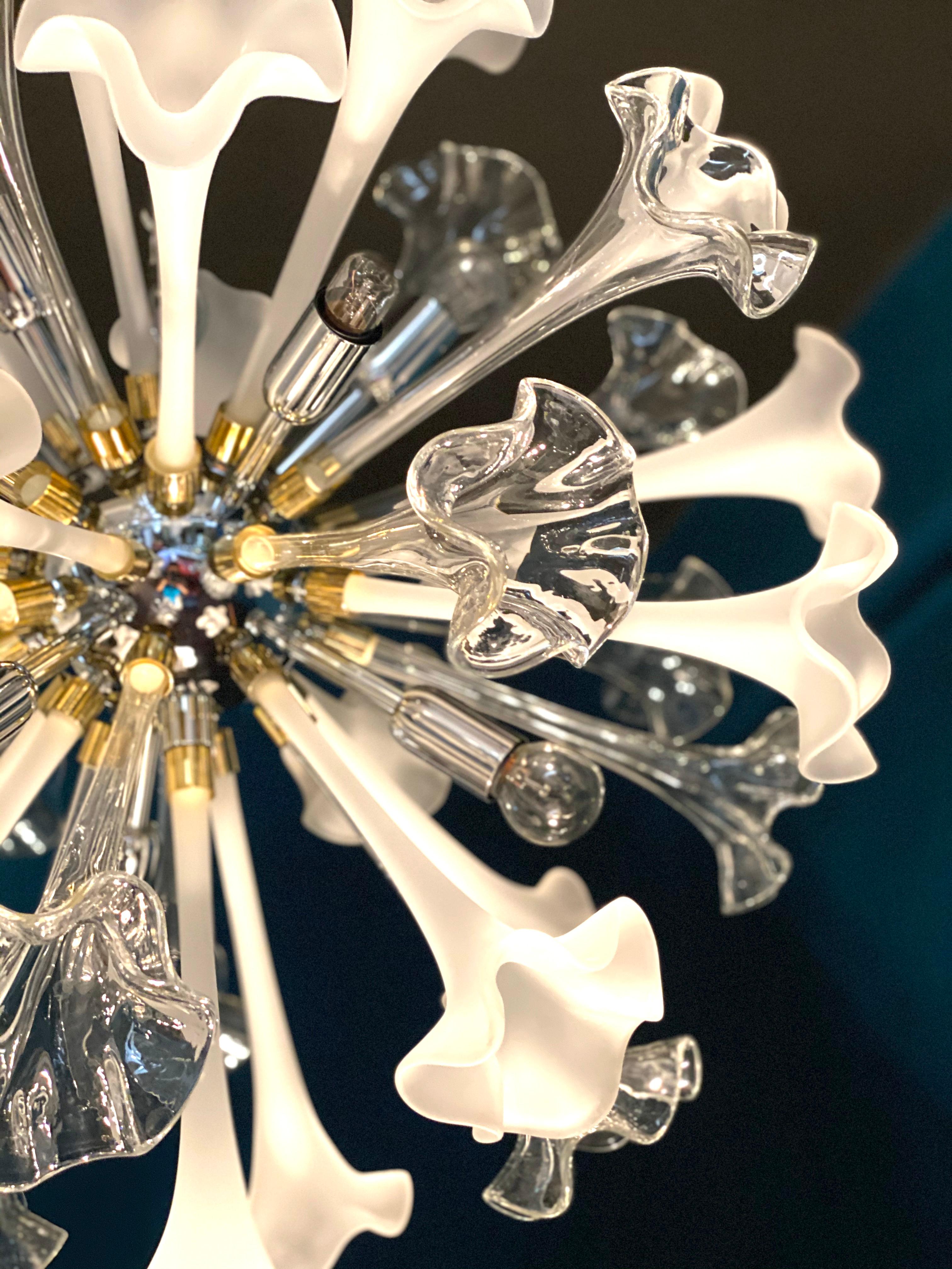 Contemporary Pair of Modern Flowers Sputnik Murano Glass Chandelier For Sale