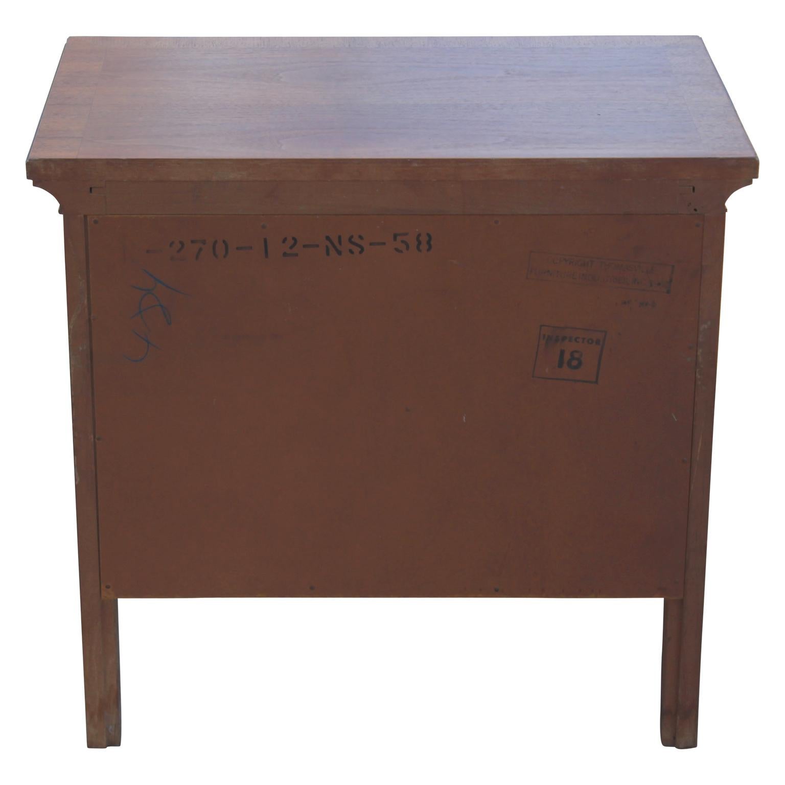 Late 20th Century Pair of Modern French Two-Door Walnut Nightstands by Thomasville