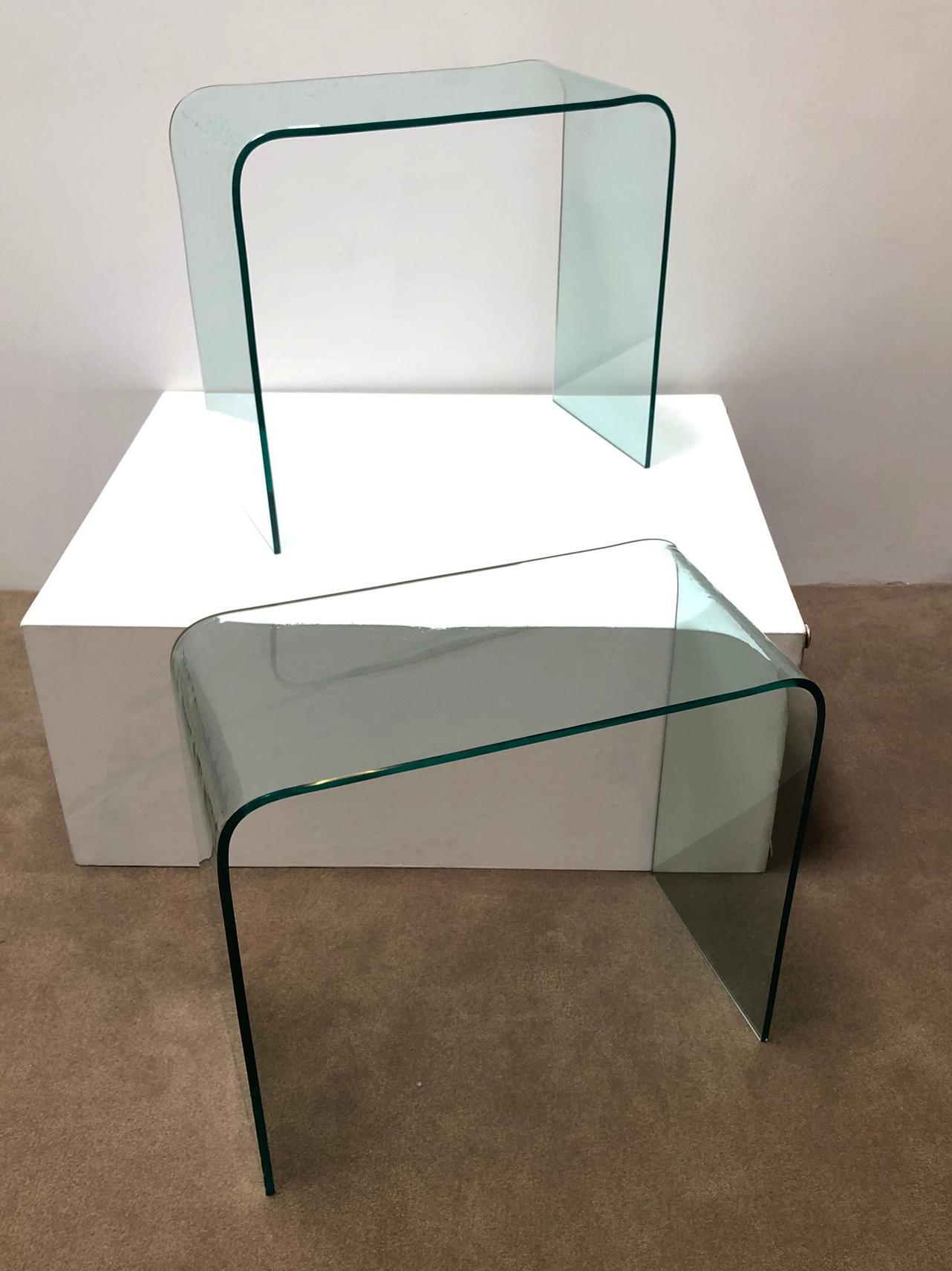 Pair of Modern Glass Side Tables In Excellent Condition In Los Angeles, CA